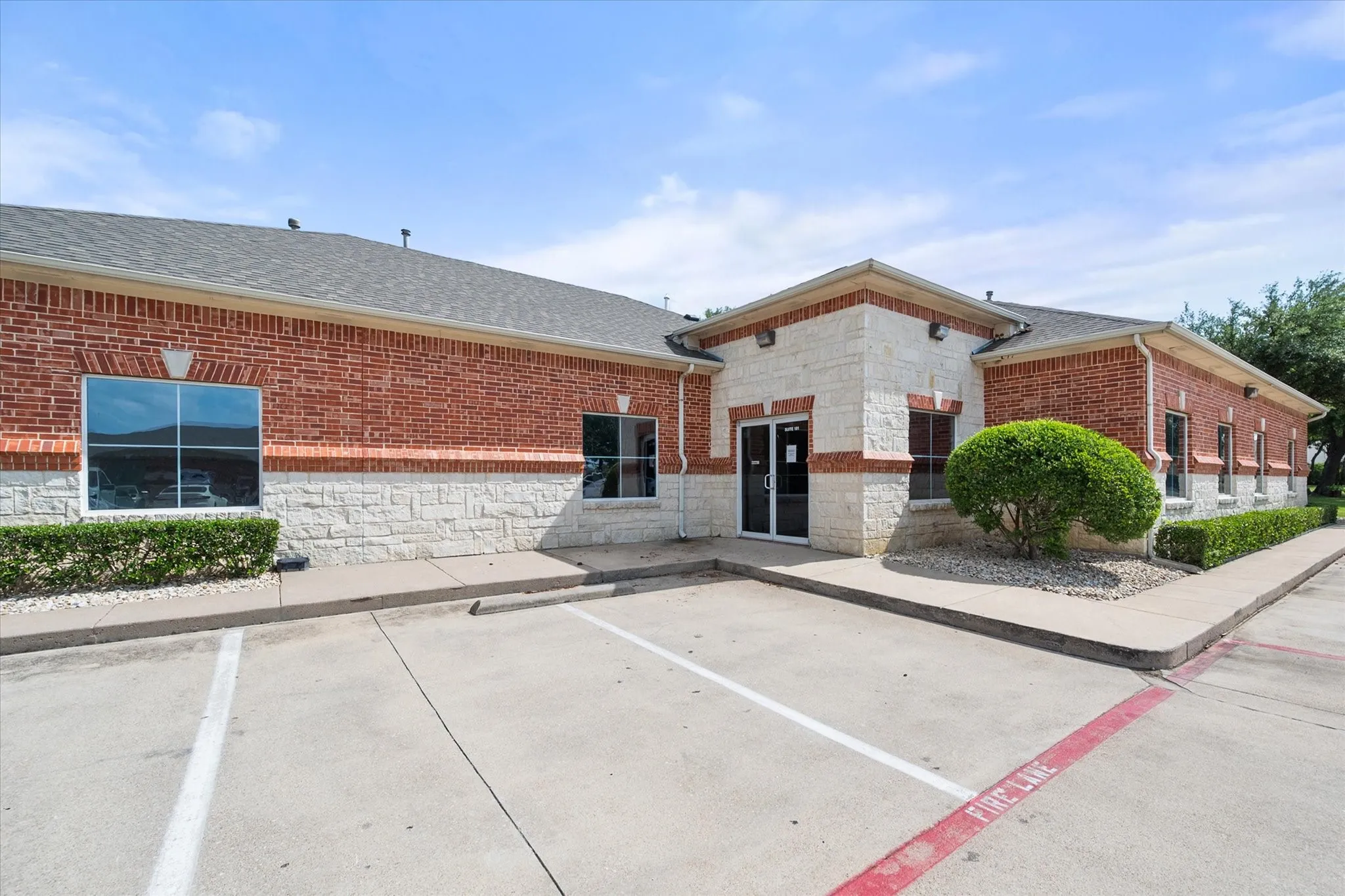 Office For Rent in Tarrant County , 309 Regency Parkway 107, Mansfield, Texas 76063, 0, 0, Garage spaces, 0 Sqft, built in 2006, Price $1,200, mls#21287256, Real Estate Agent in Mansfield, Homes For Rent in Tarrant county, Homes For Rent in Mansfield, Realtor in Mansfield Texas, Real Estate Brokerage Independent Realty Texas, Luminita Cordes Realtor
