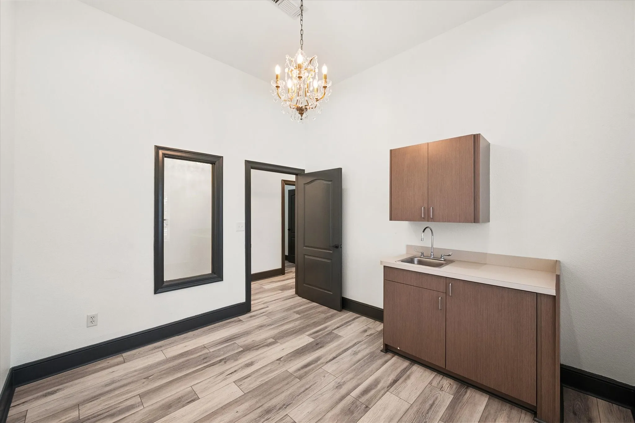 Office For Rent in Tarrant County , 309 Regency Parkway 107, Mansfield, Texas 76063, 0, 0, Garage spaces, 0 Sqft, built in 2006, Price $1,200, mls#21287256, Real Estate Agent in Mansfield, Homes For Rent in Tarrant county, Homes For Rent in Mansfield, Realtor in Mansfield Texas, Real Estate Brokerage Independent Realty Texas, Luminita Cordes Realtor
