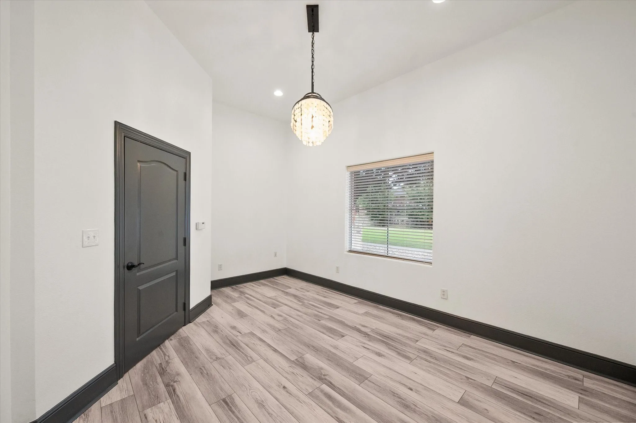 Office For Rent in Tarrant County , 309 Regency Parkway 107, Mansfield, Texas 76063, 0, 0, Garage spaces, 0 Sqft, built in 2006, Price $1,200, mls#21287256, Real Estate Agent in Mansfield, Homes For Rent in Tarrant county, Homes For Rent in Mansfield, Realtor in Mansfield Texas, Real Estate Brokerage Independent Realty Texas, Luminita Cordes Realtor