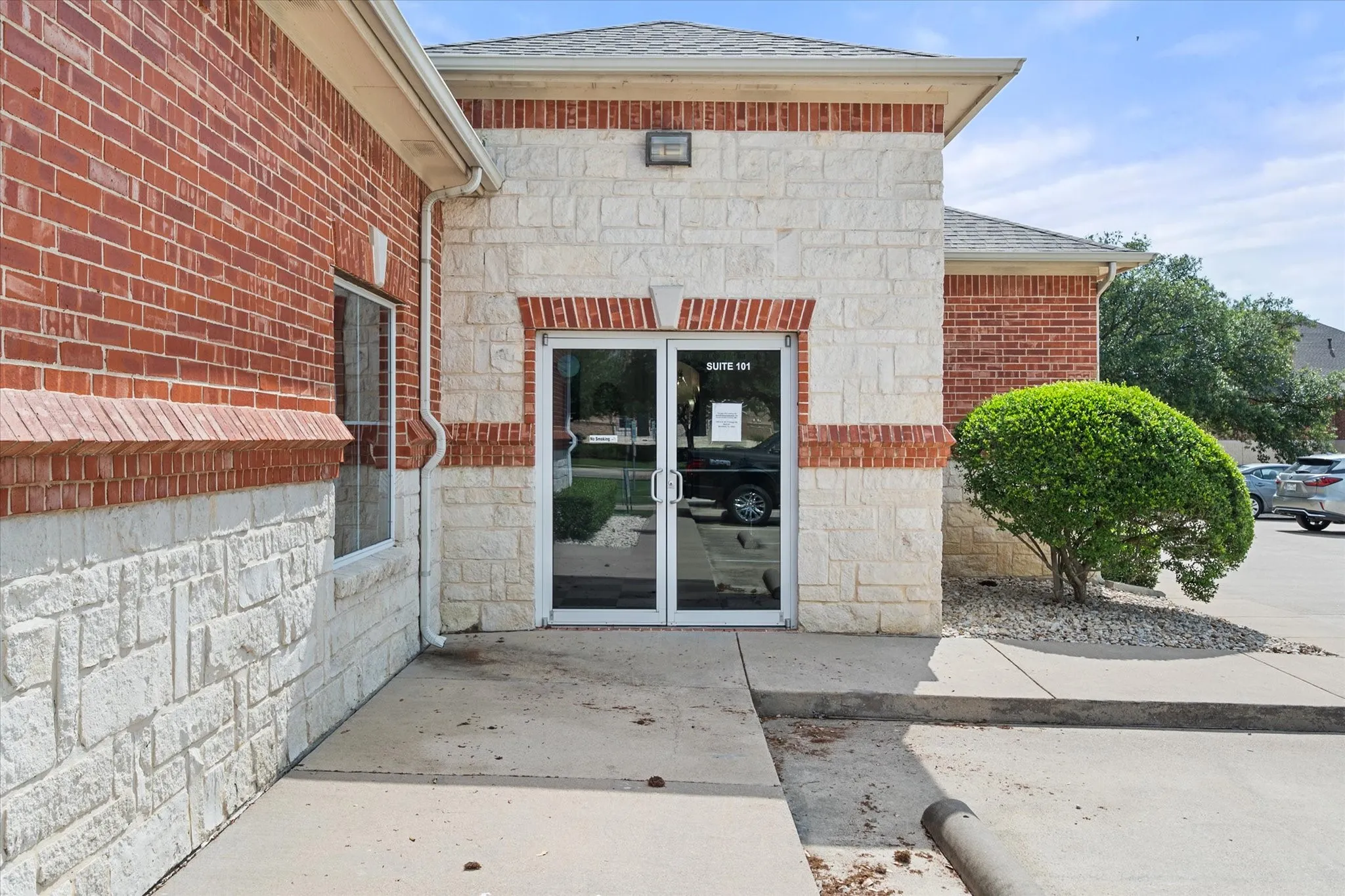 Office For Rent in Tarrant County , 309 Regency Parkway 107, Mansfield, Texas 76063, 0, 0, Garage spaces, 0 Sqft, built in 2006, Price $1,200, mls#21287256, Real Estate Agent in Mansfield, Homes For Rent in Tarrant county, Homes For Rent in Mansfield, Realtor in Mansfield Texas, Real Estate Brokerage Independent Realty Texas, Luminita Cordes Realtor