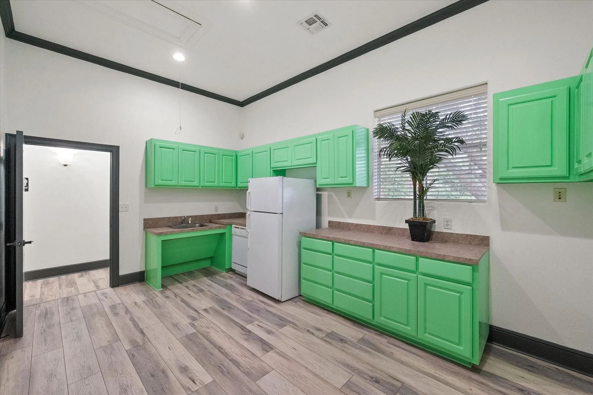 Office For Rent in Tarrant County , 309 Regency Parkway 107, Mansfield, Texas 76063, 0, 0, Garage spaces, 0 Sqft, built in 2006, Price $1,200, mls#21287256, Real Estate Agent in Mansfield, Homes For Rent in Tarrant county, Homes For Rent in Mansfield, Realtor in Mansfield Texas, Real Estate Brokerage Independent Realty Texas, Luminita Cordes Realtor