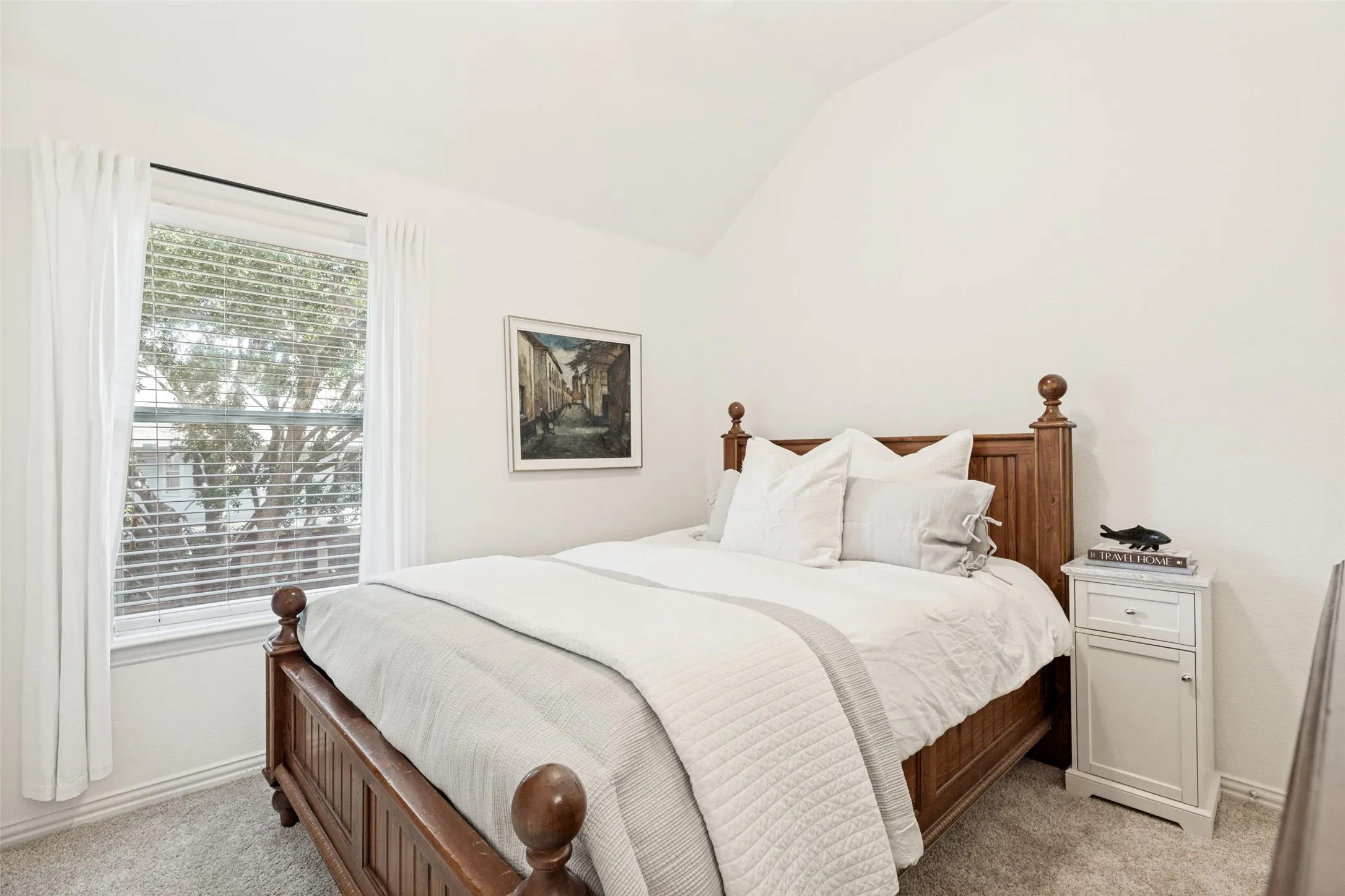 Single Family Residence For Sale in Collin County , 5501 Amber Way, Mc Kinney, Texas 75072, 4 Bedroom, 4 Bathroom, 2 Garage spaces, 2,329 Sqft, built in 2002, mls#21301039, Real Estate Agent in Mc Kinney, Homes For Sale in Collin county, Homes For Sale in Mc Kinney, Realtor in Mc Kinney Texas, Real Estate Brokerage Independent Realty Texas, Luminita Cordes Realtor