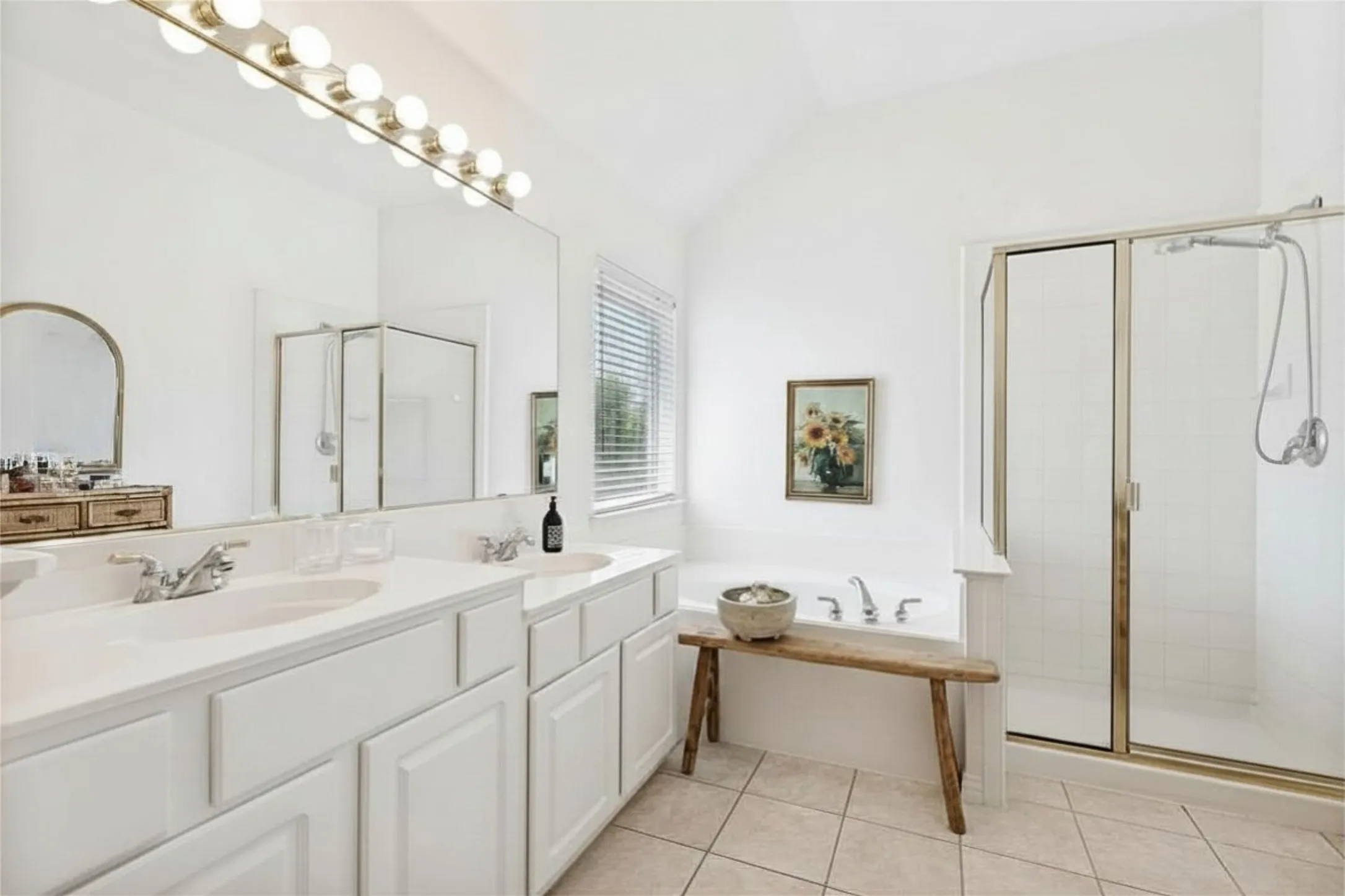 Single Family Residence For Sale in Collin County , 5501 Amber Way, Mc Kinney, Texas 75072, 4 Bedroom, 4 Bathroom, 2 Garage spaces, 2,329 Sqft, built in 2002, mls#21301039, Real Estate Agent in Mc Kinney, Homes For Sale in Collin county, Homes For Sale in Mc Kinney, Realtor in Mc Kinney Texas, Real Estate Brokerage Independent Realty Texas, Luminita Cordes Realtor