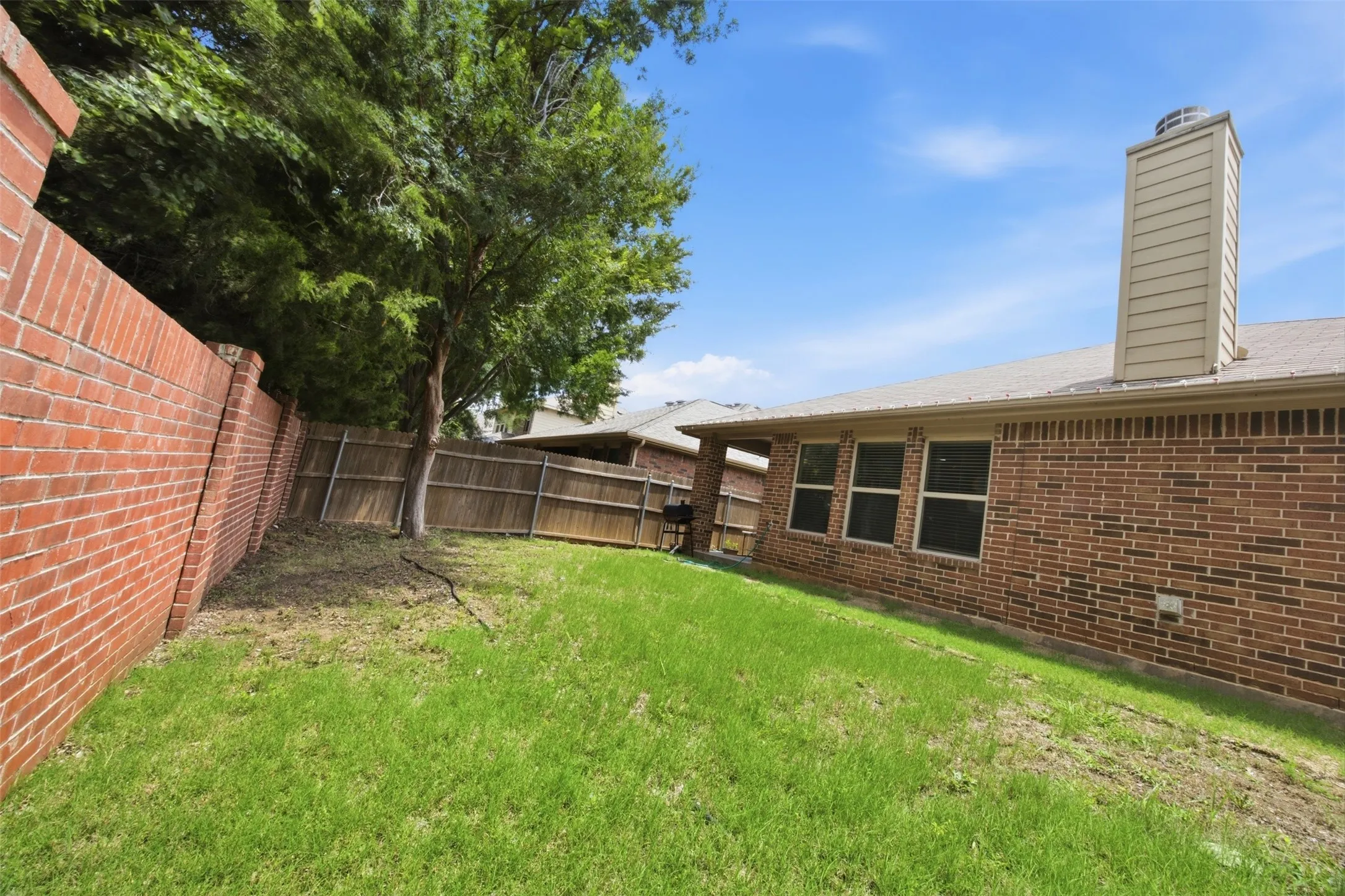 Single Family Residence For Sale in Collin County , 11800 Hamptonbrook Drive, Mc Kinney, Texas 75071, 4 Bedroom, 2 Bathroom, 2 Garage spaces, 2,000 Sqft, built in 2013, mls#21301851, Real Estate Agent in Mc Kinney, Homes For Sale in Collin county, Homes For Sale in Mc Kinney, Realtor in Mc Kinney Texas, Real Estate Brokerage Independent Realty Texas, Luminita Cordes Realtor