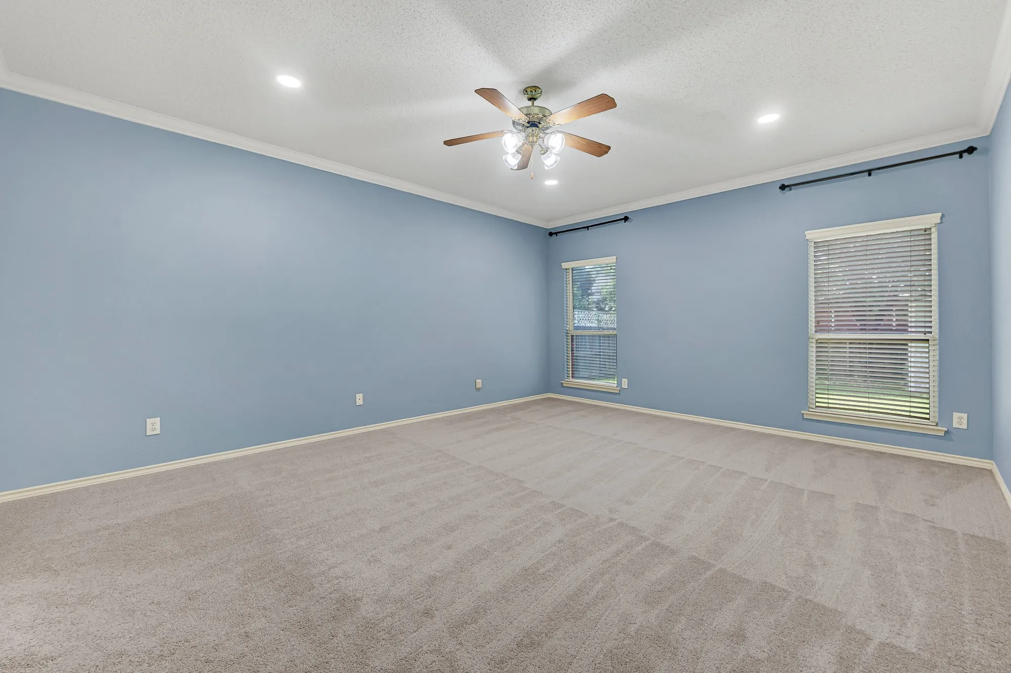Big Primary bedroom down stairs! Carpet installed 6/16/2026