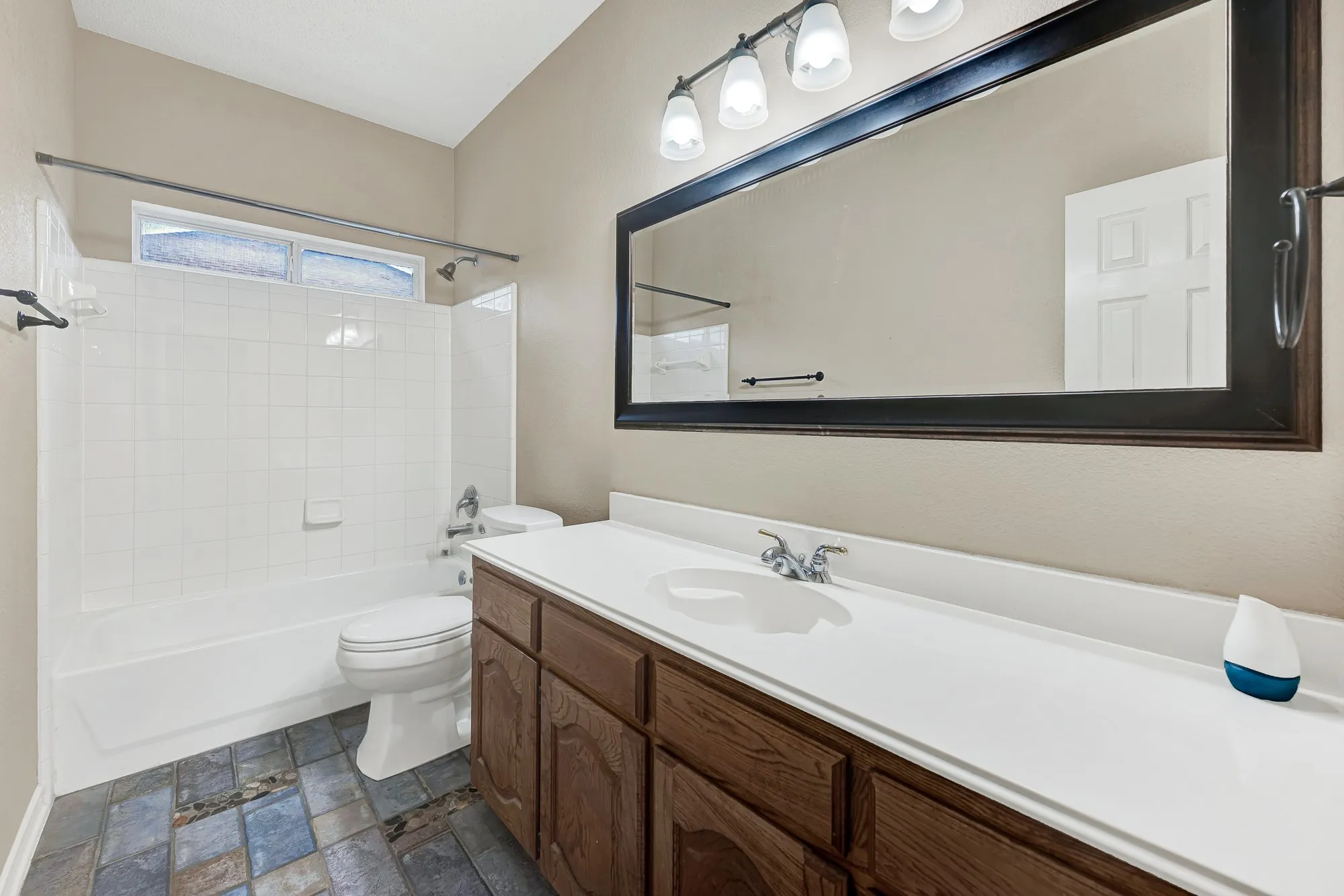 2nd full bath down stairs.