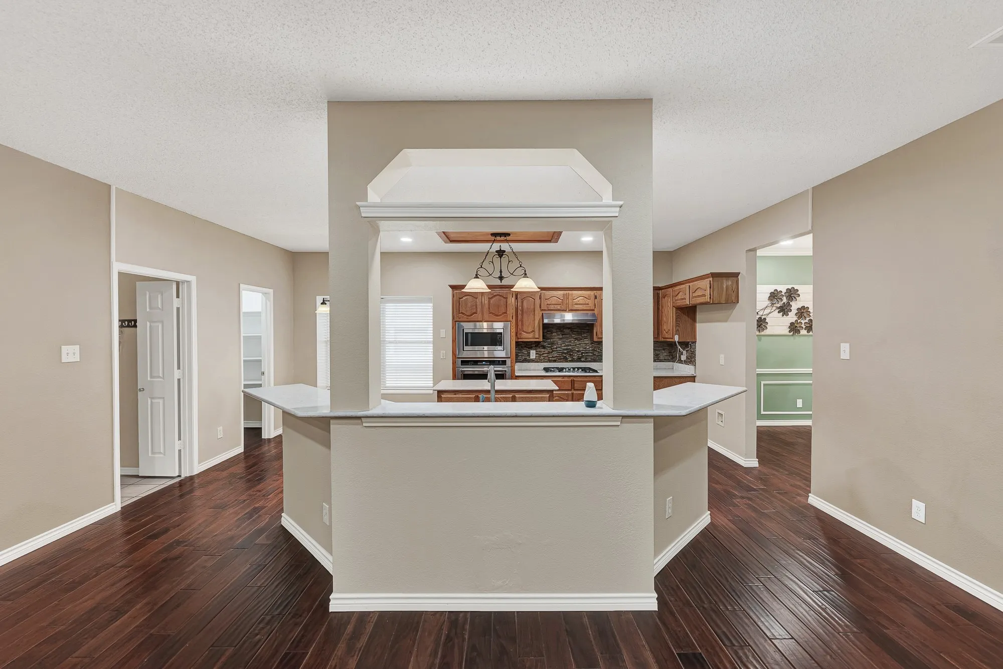 Single Family Residence For Sale in Collin County , 706 Green Apple Drive, Garland, Texas 75044, 4 Bedroom, 3 Bathroom, 2 Garage spaces, 2,837 Sqft, built in 2000, mls#21300518, Real Estate Agent in Garland, Homes For Sale in Collin county, Homes For Sale in Garland, Realtor in Garland Texas, Real Estate Brokerage Independent Realty Texas, Luminita Cordes Realtor
