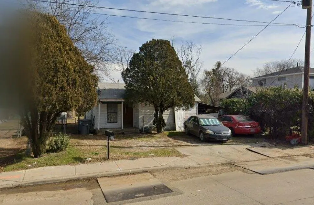 Single Family Residence For Sale in Dallas County , 3346 Sylvan Avenue, Dallas, Texas 75212, 2 Bedrooms, 1 Bathroom, Garage spaces, 792 Sqft, built in 1947, Price $240,000, mls#21301880, Real Estate Agent in Dallas, Homes For Sale in Dallas county, Homes For Sale in Dallas, Realtor in Dallas Texas, Real Estate Brokerage Independent Realty Texas, Luminita Cordes Realtor
