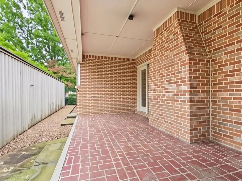 Single Family Residence For Sale in Henderson County , 706 Park Place Drive, Athens, Texas 75751, 3 Bedroom, 3 Bathroom, 2 Garage spaces, 2,266 Sqft, built in 2001, Price $439,000, mls#21301027, Real Estate Agent in Athens, Homes For Sale in Henderson county, Homes For Sale in Athens, Realtor in Athens Texas, Real Estate Brokerage Independent Realty Texas, Luminita Cordes Realtor