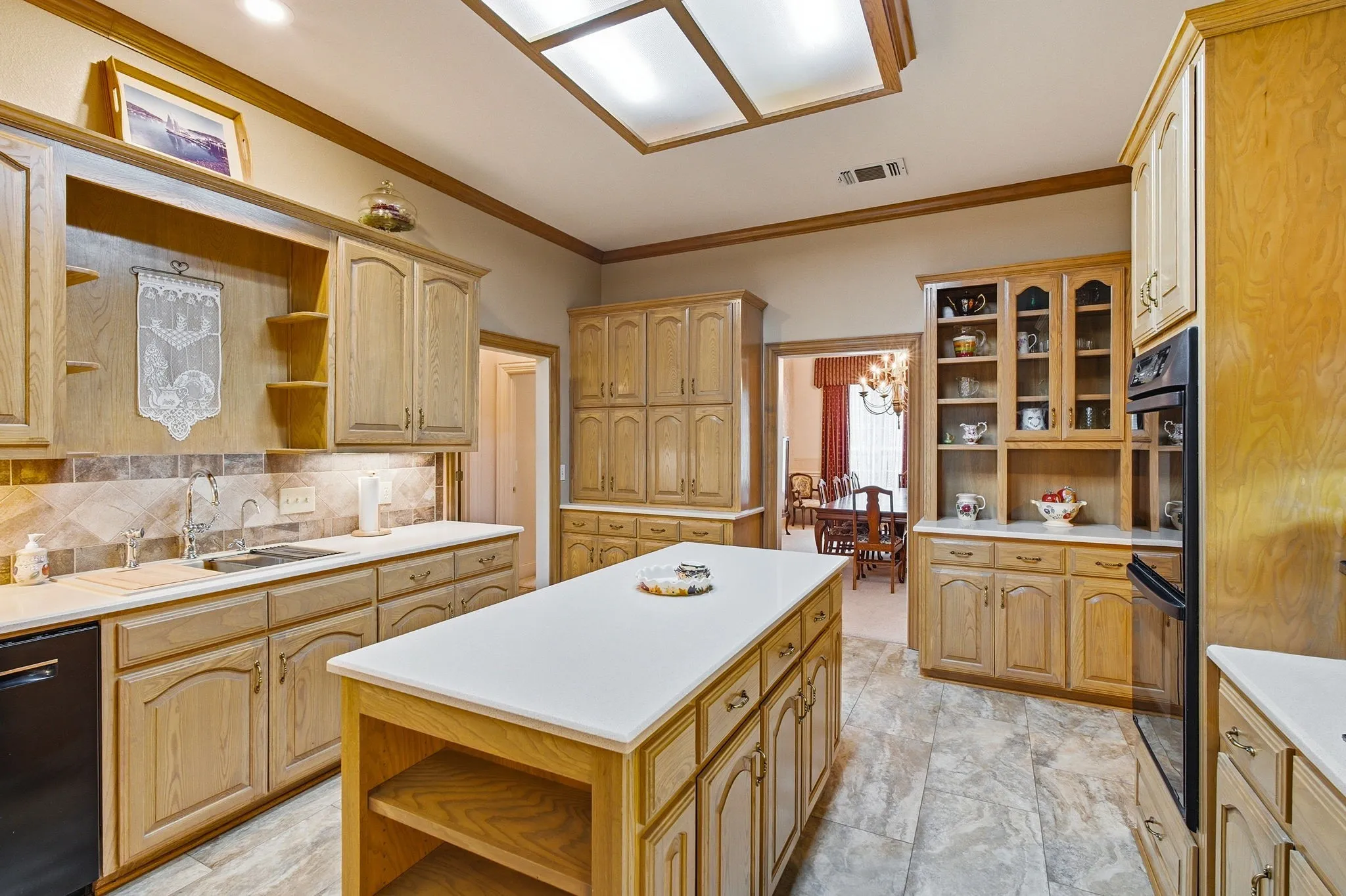 Single Family Residence For Sale in Collin County , 710 Glenwood Circle, Fairview, Texas 75069, 4 Bedroom, 4 Bathroom, 3 Garage spaces, 4,285 Sqft, built in 1999, mls#21301833, Real Estate Agent in Fairview, Homes For Sale in Collin county, Homes For Sale in Fairview, Realtor in Fairview Texas, Real Estate Brokerage Independent Realty Texas, Luminita Cordes Realtor