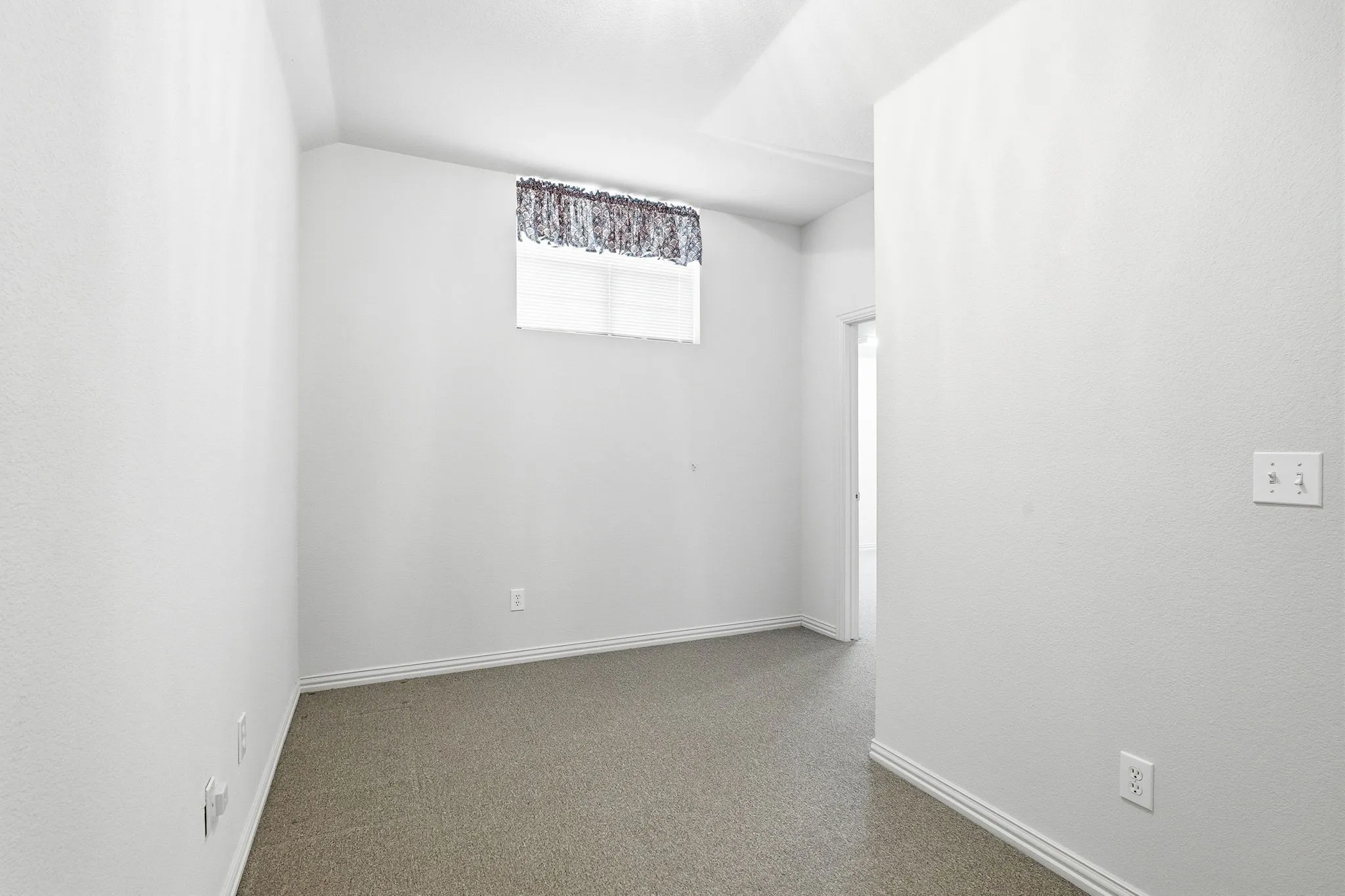 Single Family Residence For Sale in Collin County , 710 Glenwood Circle, Fairview, Texas 75069, 4 Bedroom, 4 Bathroom, 3 Garage spaces, 4,285 Sqft, built in 1999, mls#21301833, Real Estate Agent in Fairview, Homes For Sale in Collin county, Homes For Sale in Fairview, Realtor in Fairview Texas, Real Estate Brokerage Independent Realty Texas, Luminita Cordes Realtor
