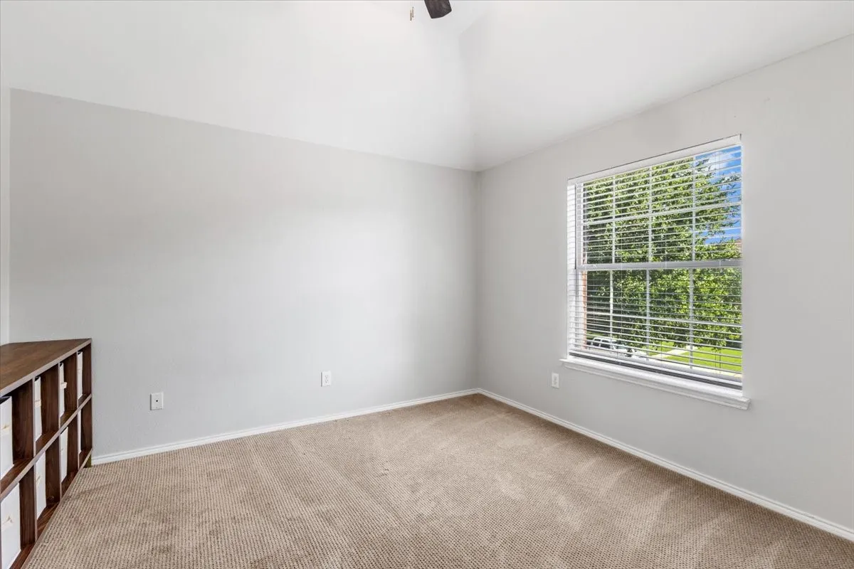 Single Family Residence For Sale in Denton County , 1121 London Drive, Frisco, Texas 75036, 5 Bedroom, 3 Bathroom, 2 Garage spaces, 3,177 Sqft, built in 2001, mls#21298184, Real Estate Agent in Frisco, Homes For Sale in Denton county, Homes For Sale in Frisco, Realtor in Frisco Texas, Real Estate Brokerage Independent Realty Texas, Luminita Cordes Realtor