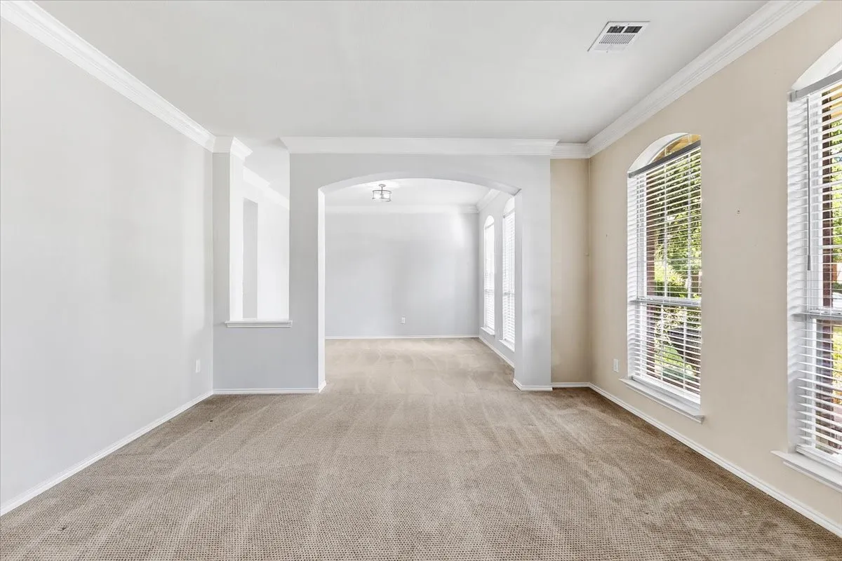 Single Family Residence For Sale in Denton County , 1121 London Drive, Frisco, Texas 75036, 5 Bedroom, 3 Bathroom, 2 Garage spaces, 3,177 Sqft, built in 2001, mls#21298184, Real Estate Agent in Frisco, Homes For Sale in Denton county, Homes For Sale in Frisco, Realtor in Frisco Texas, Real Estate Brokerage Independent Realty Texas, Luminita Cordes Realtor