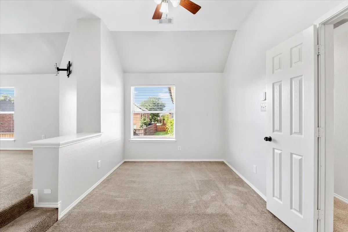 Single Family Residence For Sale in Denton County , 1121 London Drive, Frisco, Texas 75036, 5 Bedroom, 3 Bathroom, 2 Garage spaces, 3,177 Sqft, built in 2001, mls#21298184, Real Estate Agent in Frisco, Homes For Sale in Denton county, Homes For Sale in Frisco, Realtor in Frisco Texas, Real Estate Brokerage Independent Realty Texas, Luminita Cordes Realtor