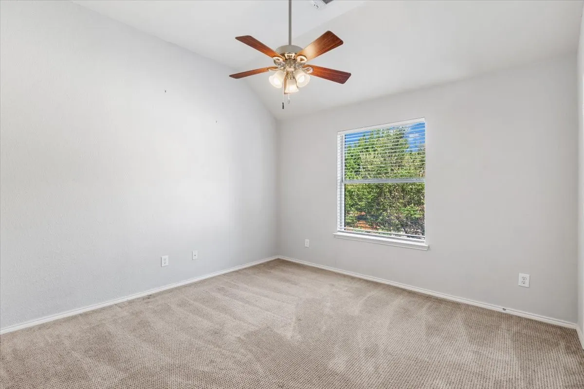 Single Family Residence For Sale in Denton County , 1121 London Drive, Frisco, Texas 75036, 5 Bedroom, 3 Bathroom, 2 Garage spaces, 3,177 Sqft, built in 2001, mls#21298184, Real Estate Agent in Frisco, Homes For Sale in Denton county, Homes For Sale in Frisco, Realtor in Frisco Texas, Real Estate Brokerage Independent Realty Texas, Luminita Cordes Realtor