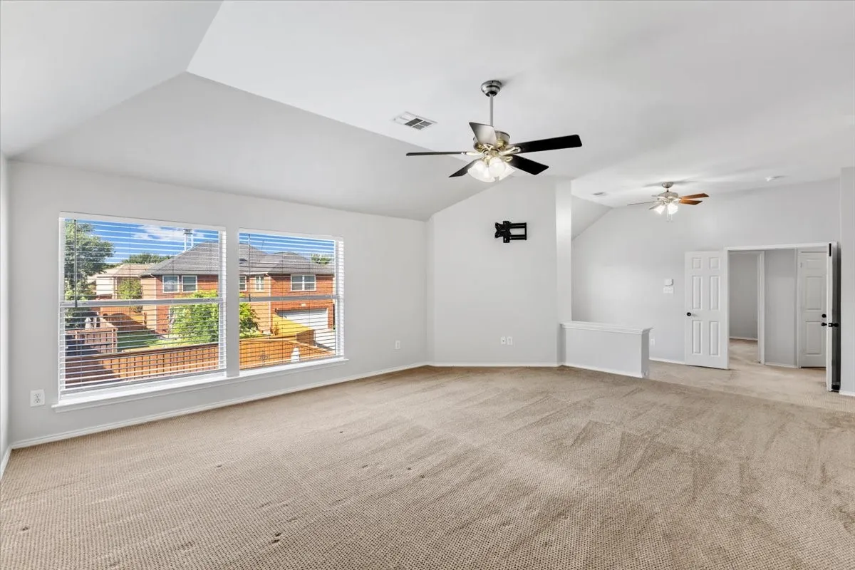 Single Family Residence For Sale in Denton County , 1121 London Drive, Frisco, Texas 75036, 5 Bedroom, 3 Bathroom, 2 Garage spaces, 3,177 Sqft, built in 2001, mls#21298184, Real Estate Agent in Frisco, Homes For Sale in Denton county, Homes For Sale in Frisco, Realtor in Frisco Texas, Real Estate Brokerage Independent Realty Texas, Luminita Cordes Realtor