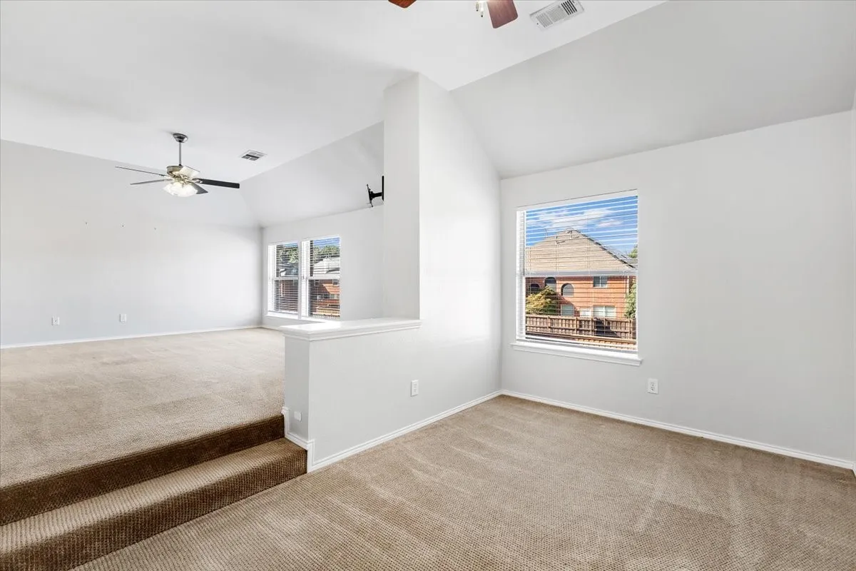 Single Family Residence For Sale in Denton County , 1121 London Drive, Frisco, Texas 75036, 5 Bedroom, 3 Bathroom, 2 Garage spaces, 3,177 Sqft, built in 2001, mls#21298184, Real Estate Agent in Frisco, Homes For Sale in Denton county, Homes For Sale in Frisco, Realtor in Frisco Texas, Real Estate Brokerage Independent Realty Texas, Luminita Cordes Realtor