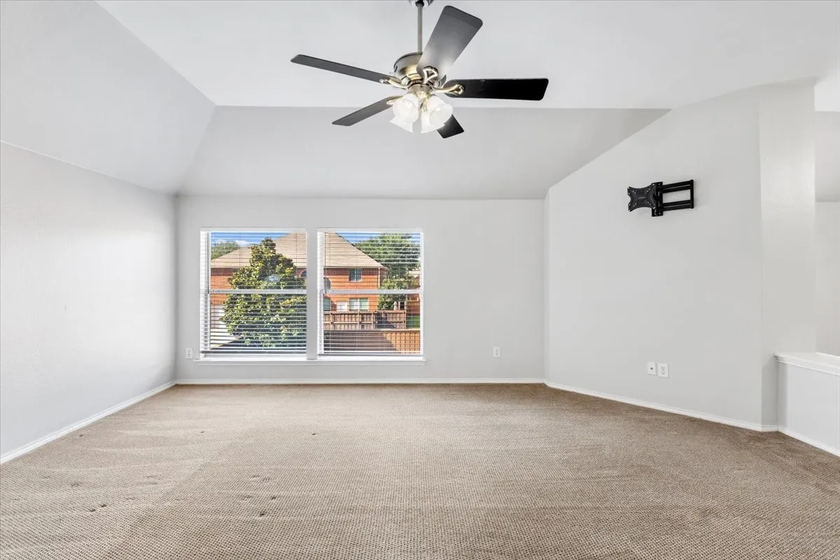 Single Family Residence For Sale in Denton County , 1121 London Drive, Frisco, Texas 75036, 5 Bedroom, 3 Bathroom, 2 Garage spaces, 3,177 Sqft, built in 2001, mls#21298184, Real Estate Agent in Frisco, Homes For Sale in Denton county, Homes For Sale in Frisco, Realtor in Frisco Texas, Real Estate Brokerage Independent Realty Texas, Luminita Cordes Realtor