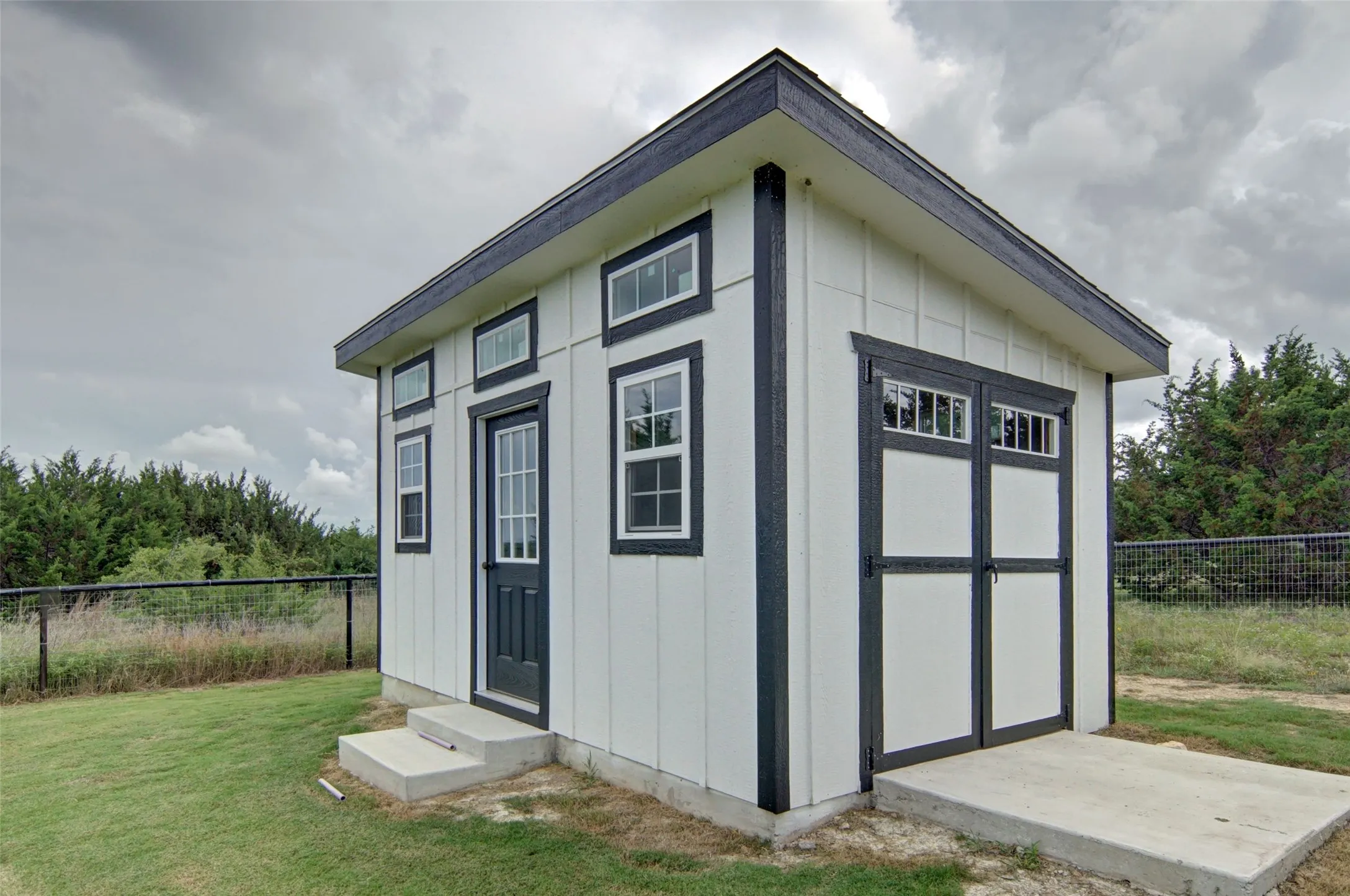 160 sq ft additional storage building