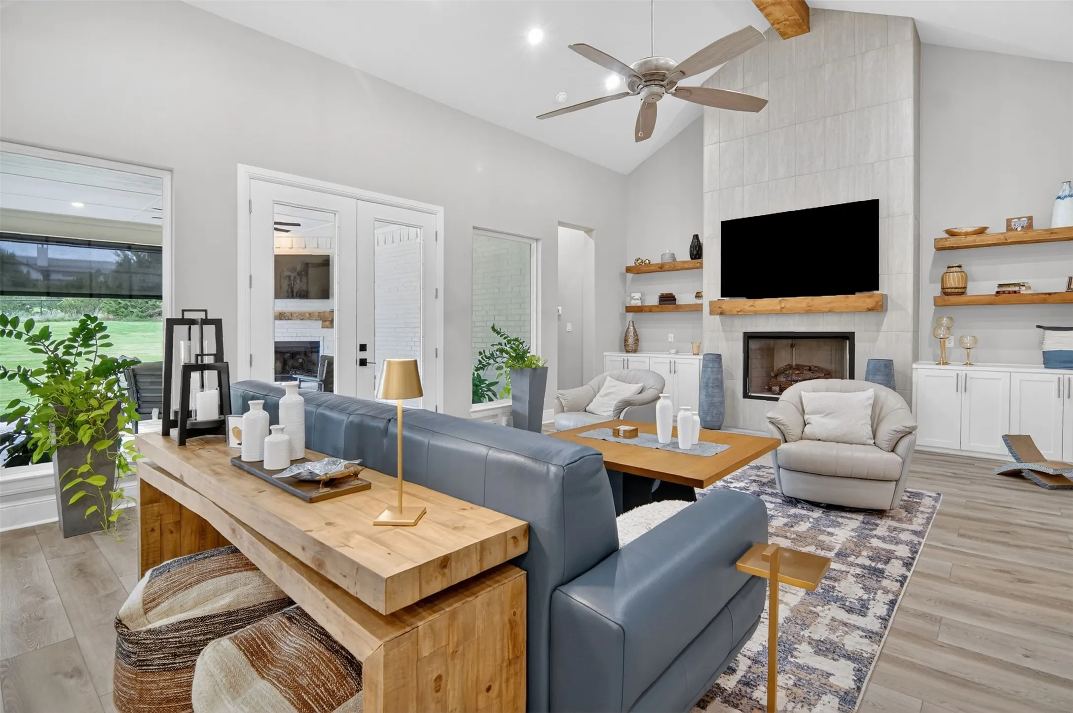 Single Family Residence For Sale in Hood County , 257 Martin Drive, Granbury, Texas 76049, 5 Bedroom, 5 Bathroom, 2 Garage spaces, 3,169 Sqft, built in 2022, mls#21296560, Real Estate Agent in Granbury, Homes For Sale in Hood county, Homes For Sale in Granbury, Realtor in Granbury Texas, Real Estate Brokerage Independent Realty Texas, Luminita Cordes Realtor