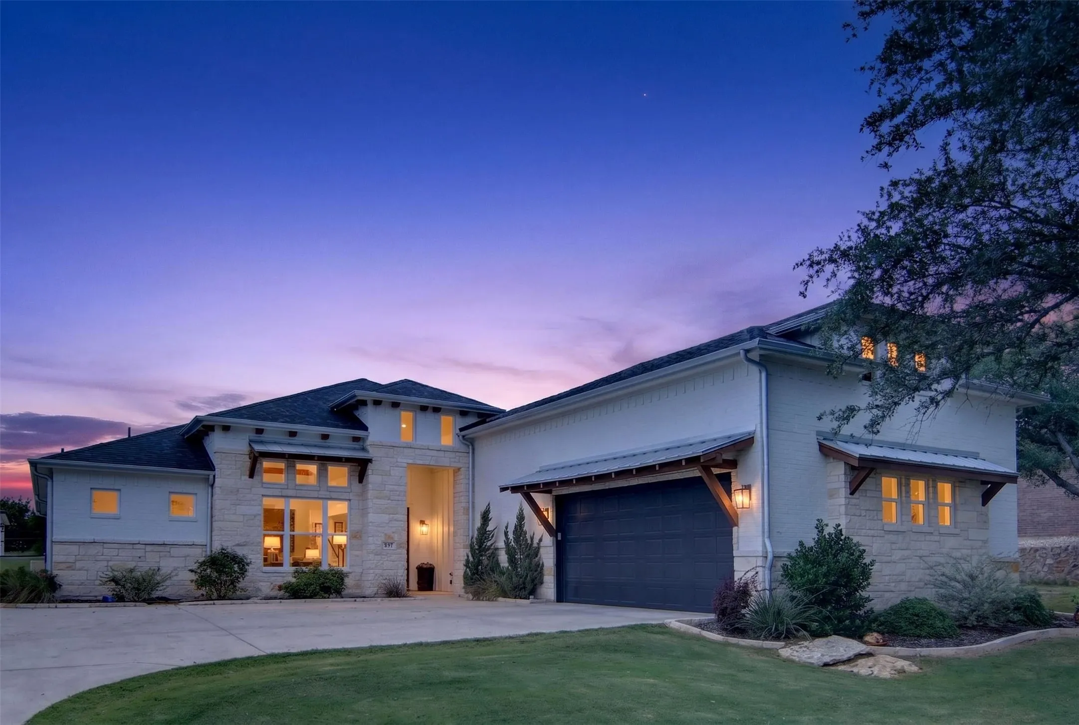 Single Family Residence For Sale in Hood County , 257 Martin Drive, Granbury, Texas 76049, 5 Bedroom, 5 Bathroom, 2 Garage spaces, 3,169 Sqft, built in 2022, mls#21296560, Real Estate Agent in Granbury, Homes For Sale in Hood county, Homes For Sale in Granbury, Realtor in Granbury Texas, Real Estate Brokerage Independent Realty Texas, Luminita Cordes Realtor