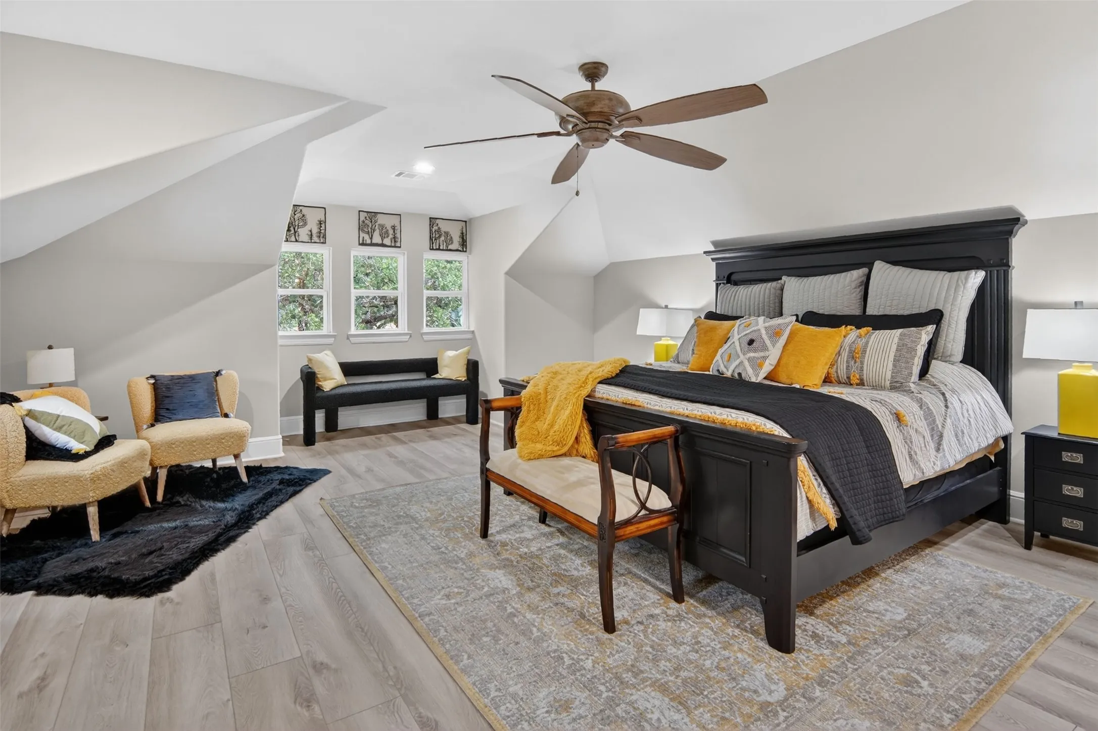 Upstairs Bedroom 5