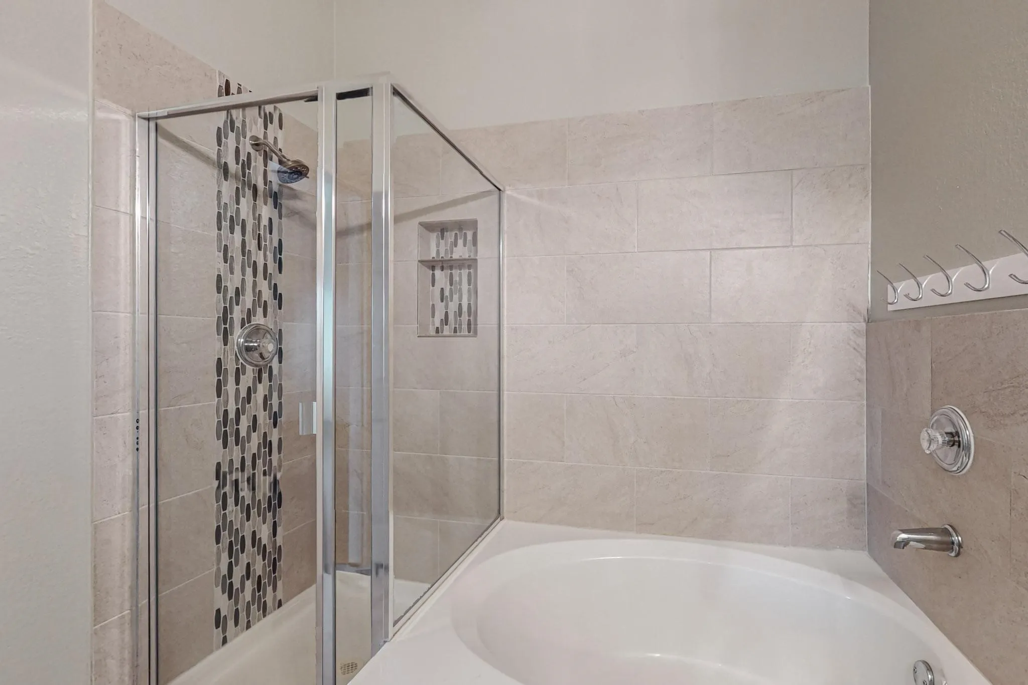 Single Family Residence For Rent in Tarrant County , 11501 Lauren Way, Fort Worth, Texas 76244, 3 Bedroom, 2 Bathroom, 2 Garage spaces, 1,784 Sqft, built in 2003, mls#21301729, Real Estate Agent in Fort Worth, Homes For Rent in Tarrant county, Homes For Rent in Fort Worth, Realtor in Fort Worth Texas, Real Estate Brokerage Independent Realty Texas, Luminita Cordes Realtor