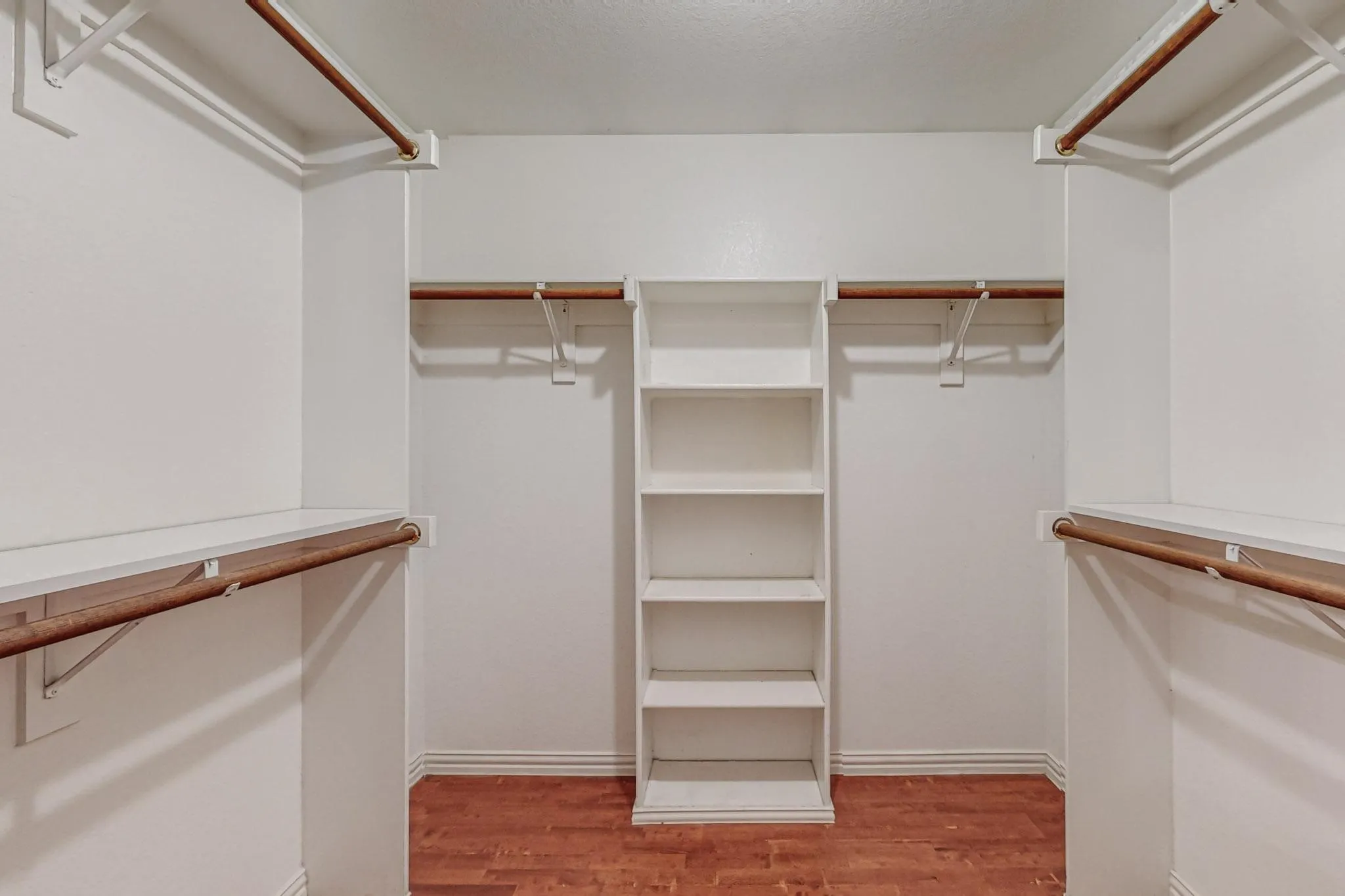 Single Family Residence For Rent in Tarrant County , 11501 Lauren Way, Fort Worth, Texas 76244, 3 Bedroom, 2 Bathroom, 2 Garage spaces, 1,784 Sqft, built in 2003, mls#21301729, Real Estate Agent in Fort Worth, Homes For Rent in Tarrant county, Homes For Rent in Fort Worth, Realtor in Fort Worth Texas, Real Estate Brokerage Independent Realty Texas, Luminita Cordes Realtor