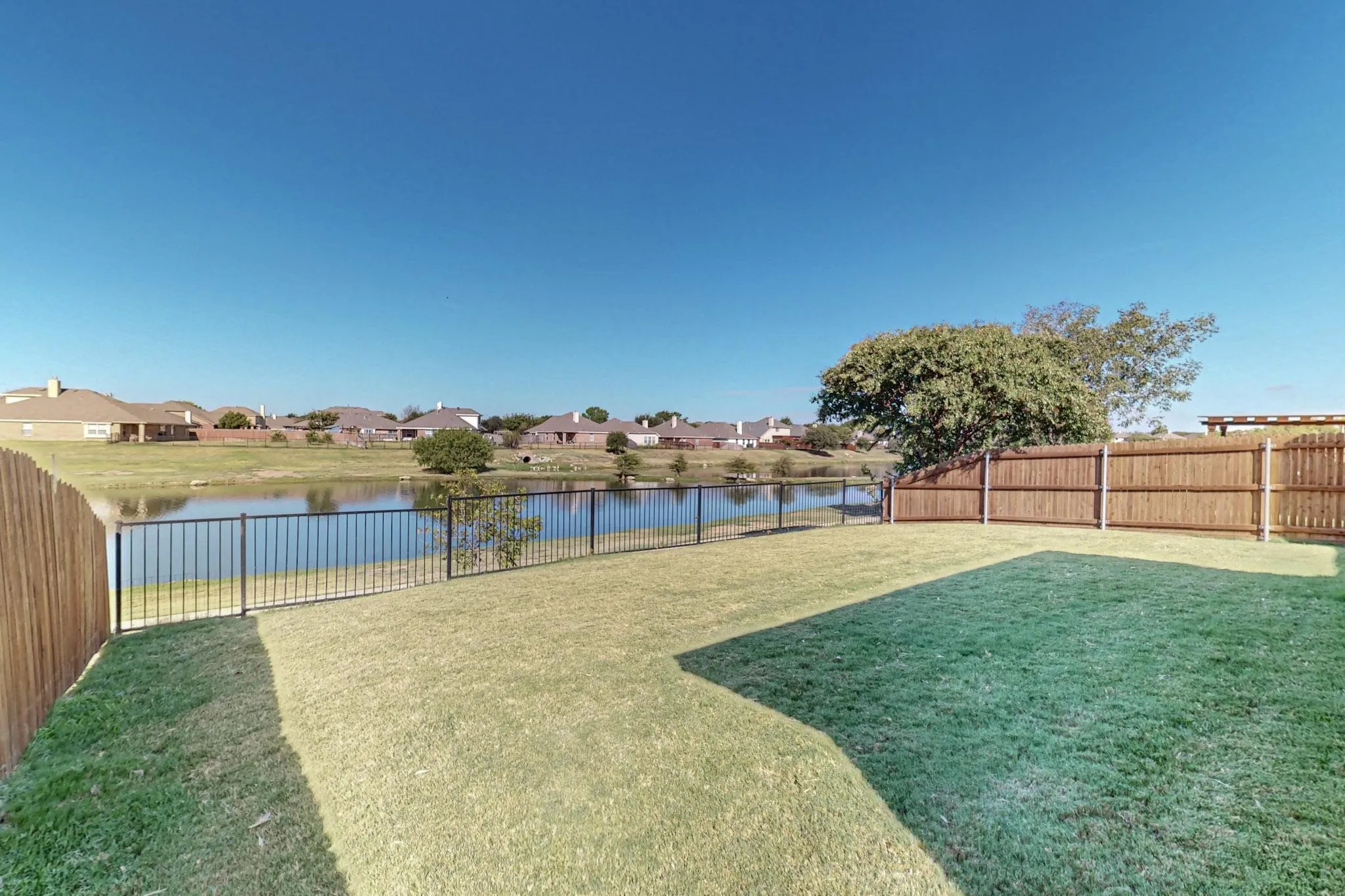 Single Family Residence For Rent in Tarrant County , 11501 Lauren Way, Fort Worth, Texas 76244, 3 Bedroom, 2 Bathroom, 2 Garage spaces, 1,784 Sqft, built in 2003, mls#21301729, Real Estate Agent in Fort Worth, Homes For Rent in Tarrant county, Homes For Rent in Fort Worth, Realtor in Fort Worth Texas, Real Estate Brokerage Independent Realty Texas, Luminita Cordes Realtor