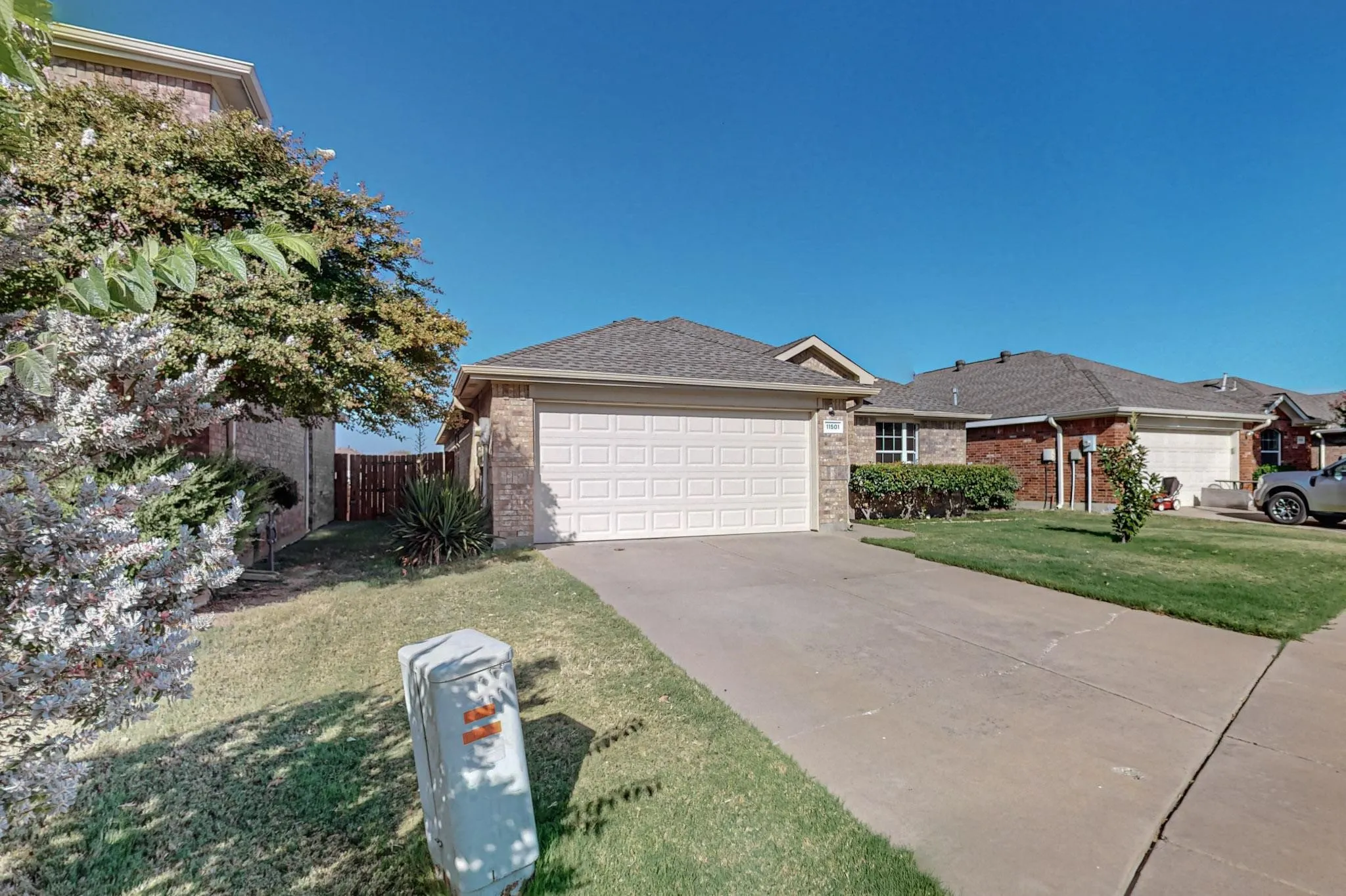 Single Family Residence For Rent in Tarrant County , 11501 Lauren Way, Fort Worth, Texas 76244, 3 Bedroom, 2 Bathroom, 2 Garage spaces, 1,784 Sqft, built in 2003, mls#21301729, Real Estate Agent in Fort Worth, Homes For Rent in Tarrant county, Homes For Rent in Fort Worth, Realtor in Fort Worth Texas, Real Estate Brokerage Independent Realty Texas, Luminita Cordes Realtor