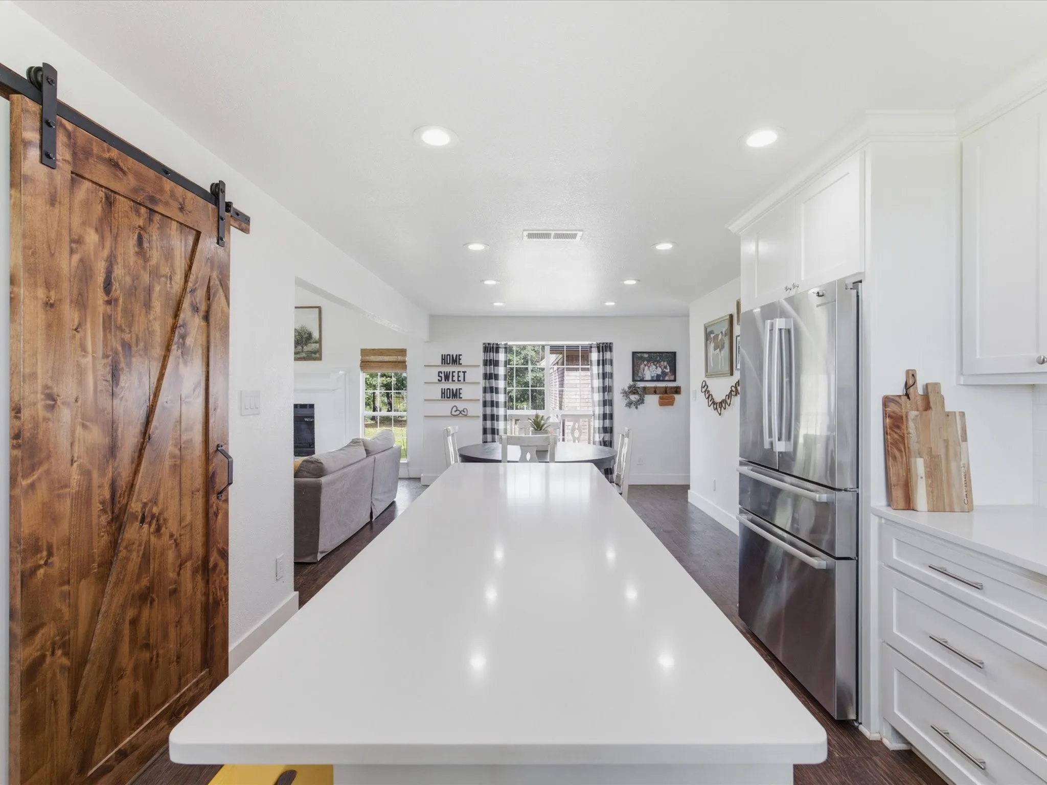 Single Family Residence For Sale in Wise County , 210 County Road 2696, Alvord, Texas 76225, 3 Bedroom, 2 Bathroom, 2 Garage spaces, 1,467 Sqft, built in 1997, mls#21290704, Real Estate Agent in Alvord, Homes For Sale in Wise county, Homes For Sale in Alvord, Realtor in Alvord Texas, Real Estate Brokerage Independent Realty Texas, Luminita Cordes Realtor