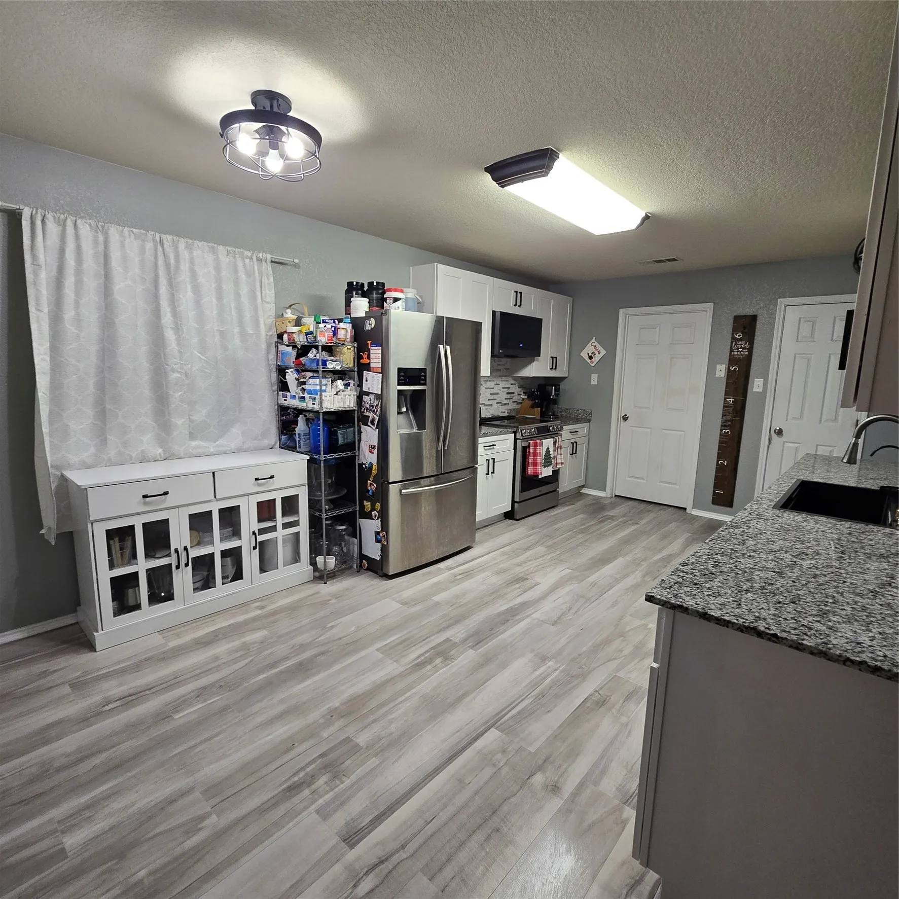 Single Family Residence For Sale in Williamson County , 212 Druse Lane, Jarrell, Texas 76537, 4 Bedroom, 2 Bathroom, 2 Garage spaces, 1,887 Sqft, built in 2008, mls#21301925, Real Estate Agent in Jarrell, Homes For Sale in Williamson county, Homes For Sale in Jarrell, Realtor in Jarrell Texas, Real Estate Brokerage Independent Realty Texas, Luminita Cordes Realtor