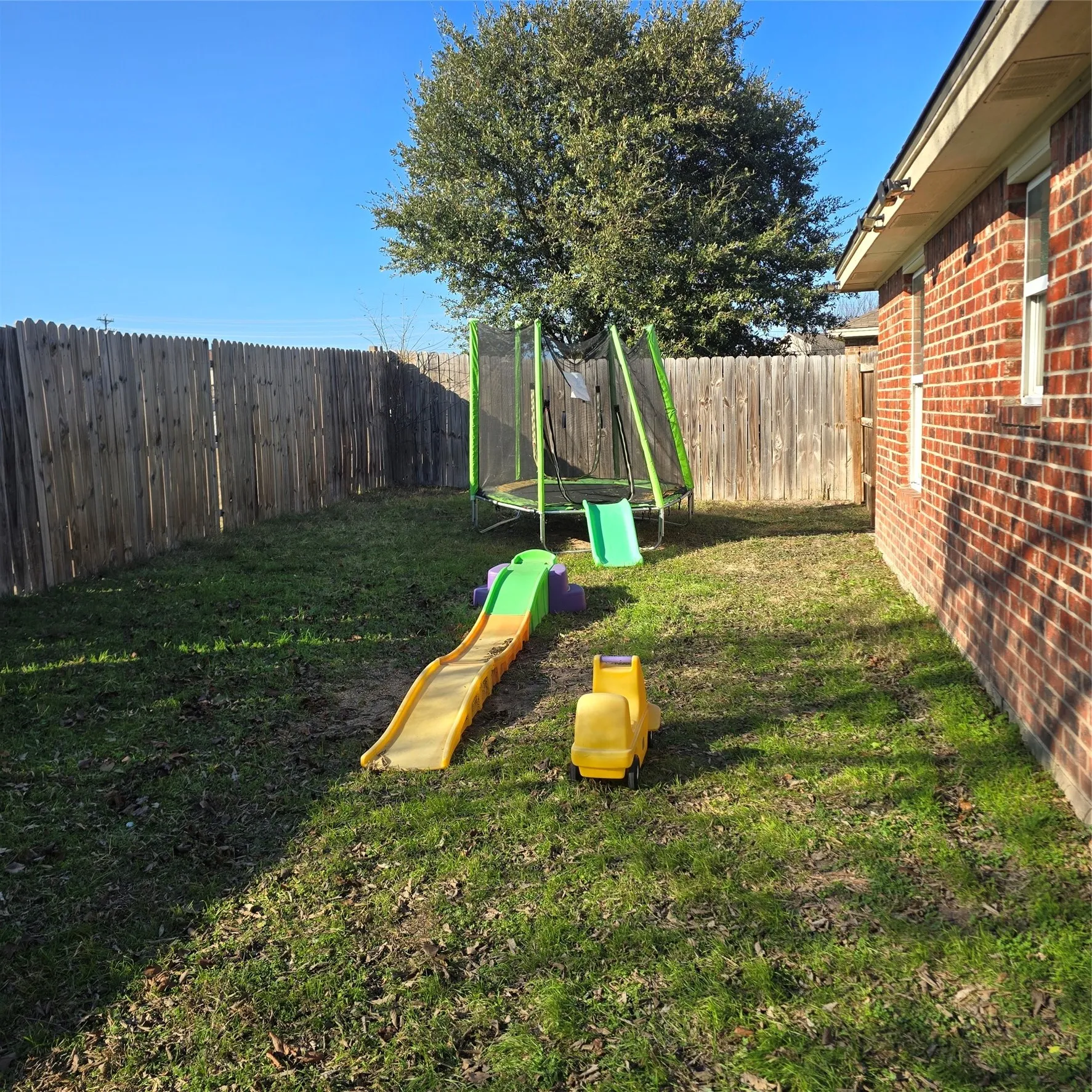 Single Family Residence For Sale in Williamson County , 212 Druse Lane, Jarrell, Texas 76537, 4 Bedroom, 2 Bathroom, 2 Garage spaces, 1,887 Sqft, built in 2008, mls#21301925, Real Estate Agent in Jarrell, Homes For Sale in Williamson county, Homes For Sale in Jarrell, Realtor in Jarrell Texas, Real Estate Brokerage Independent Realty Texas, Luminita Cordes Realtor