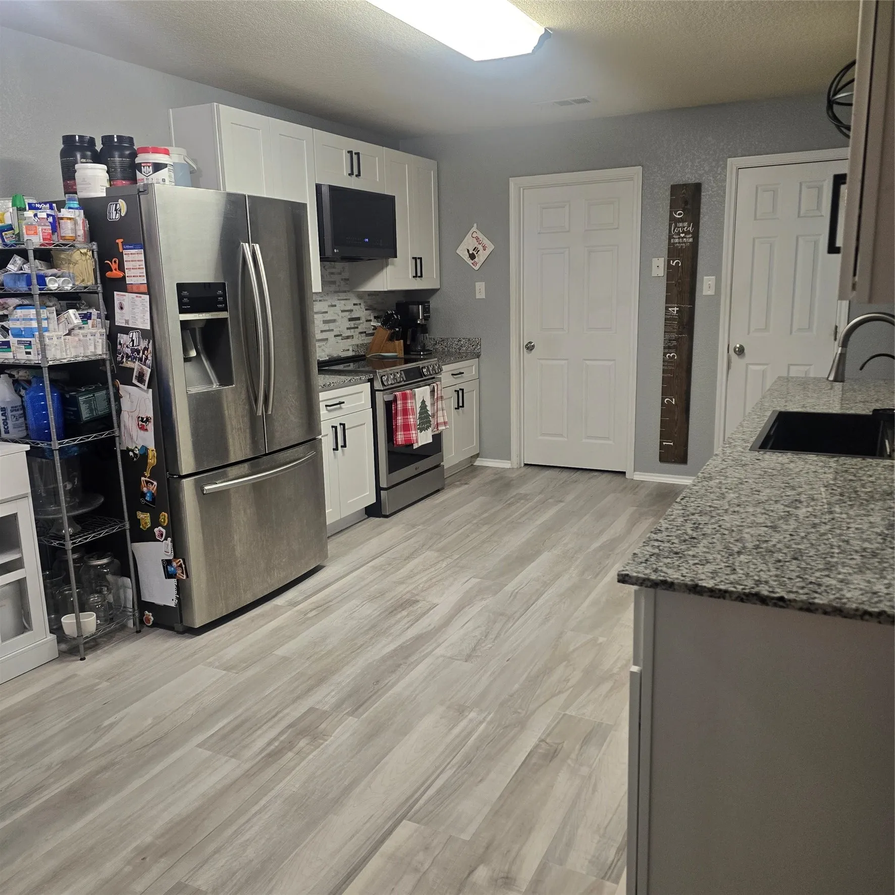 Single Family Residence For Sale in Williamson County , 212 Druse Lane, Jarrell, Texas 76537, 4 Bedroom, 2 Bathroom, 2 Garage spaces, 1,887 Sqft, built in 2008, mls#21301925, Real Estate Agent in Jarrell, Homes For Sale in Williamson county, Homes For Sale in Jarrell, Realtor in Jarrell Texas, Real Estate Brokerage Independent Realty Texas, Luminita Cordes Realtor