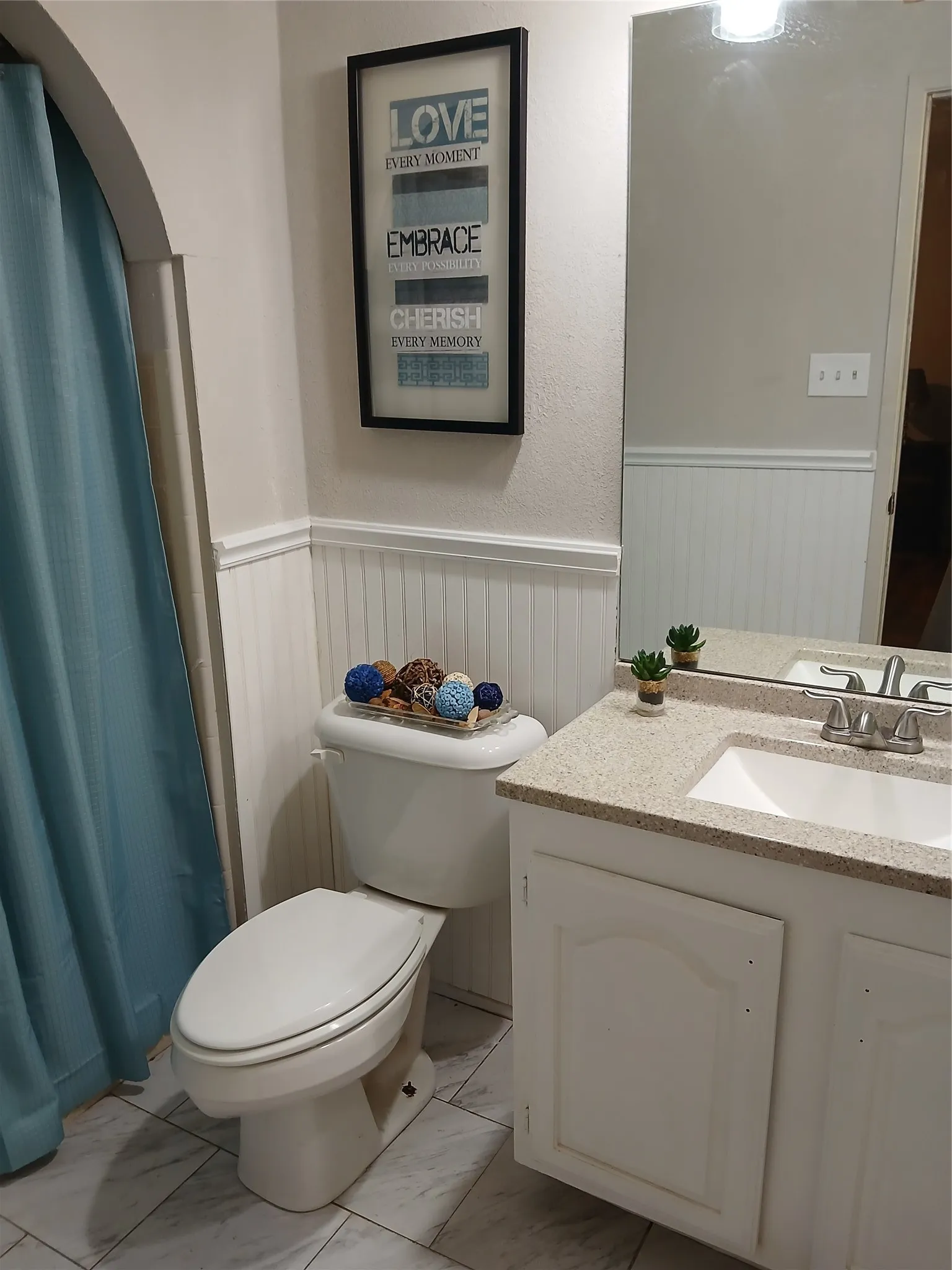 Single Family Residence For Rent in Denton County , 5616 Tucker Street, The Colony, Texas 75056, 5 Bedroom, 2 Bathroom, Garage spaces, 2,166 Sqft, built in 1983, mls#21301563, Real Estate Agent in The Colony, Homes For Rent in Denton county, Homes For Rent in The Colony, Realtor in The Colony Texas, Real Estate Brokerage Independent Realty Texas, Luminita Cordes Realtor