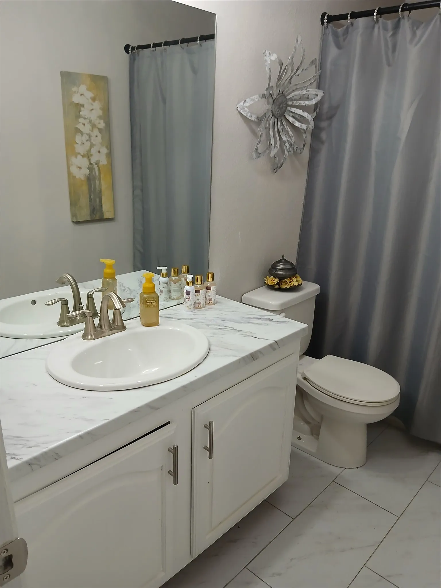Single Family Residence For Rent in Denton County , 5616 Tucker Street, The Colony, Texas 75056, 5 Bedroom, 2 Bathroom, Garage spaces, 2,166 Sqft, built in 1983, mls#21301563, Real Estate Agent in The Colony, Homes For Rent in Denton county, Homes For Rent in The Colony, Realtor in The Colony Texas, Real Estate Brokerage Independent Realty Texas, Luminita Cordes Realtor