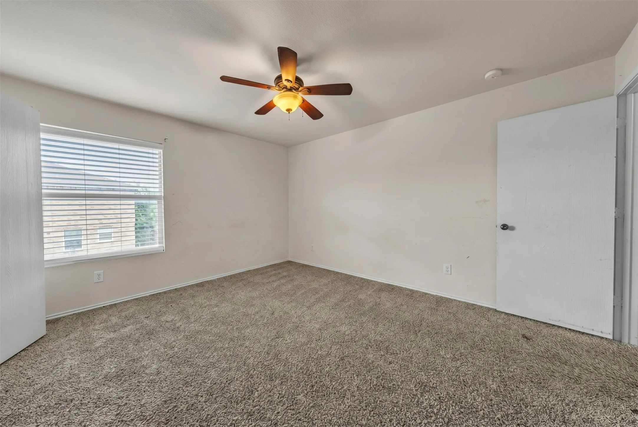 Single Family Residence For Sale in Tarrant County , 9129 Troy Drive, Fort Worth, Texas 76123, 5 Bedroom, 3 Bathroom, 2 Garage spaces, 3,607 Sqft, built in 2006, mls#21297446, Real Estate Agent in Fort Worth, Homes For Sale in Tarrant county, Homes For Sale in Fort Worth, Realtor in Fort Worth Texas, Real Estate Brokerage Independent Realty Texas, Luminita Cordes Realtor
