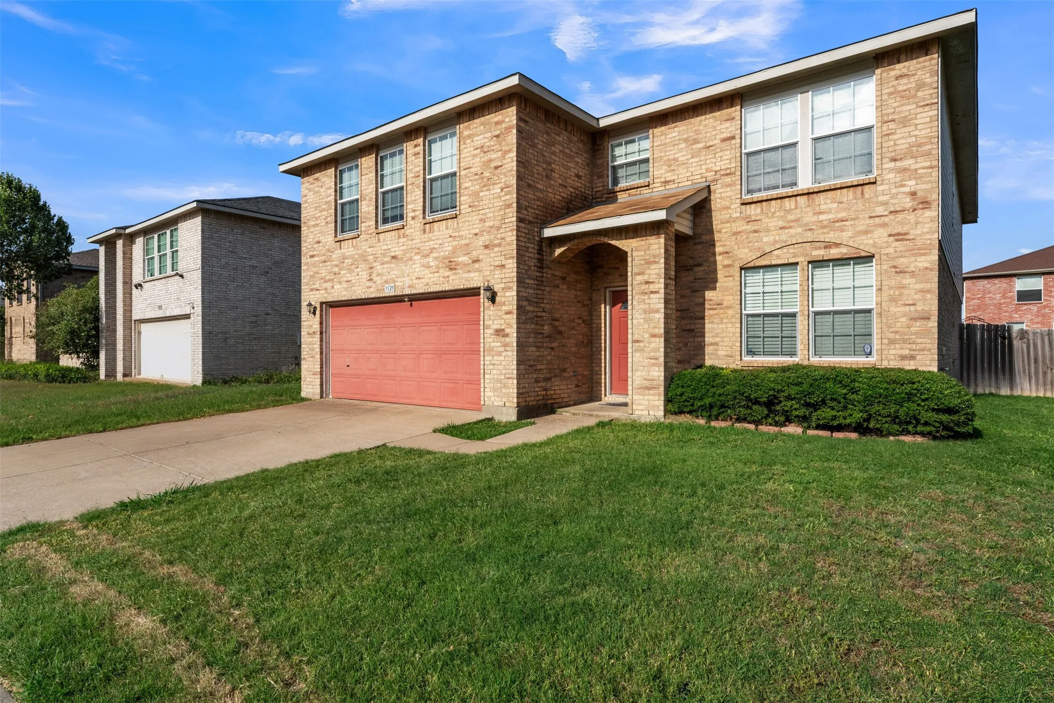 Single Family Residence For Sale in Tarrant County , 9129 Troy Drive, Fort Worth, Texas 76123, 5 Bedroom, 3 Bathroom, 2 Garage spaces, 3,607 Sqft, built in 2006, mls#21297446, Real Estate Agent in Fort Worth, Homes For Sale in Tarrant county, Homes For Sale in Fort Worth, Realtor in Fort Worth Texas, Real Estate Brokerage Independent Realty Texas, Luminita Cordes Realtor