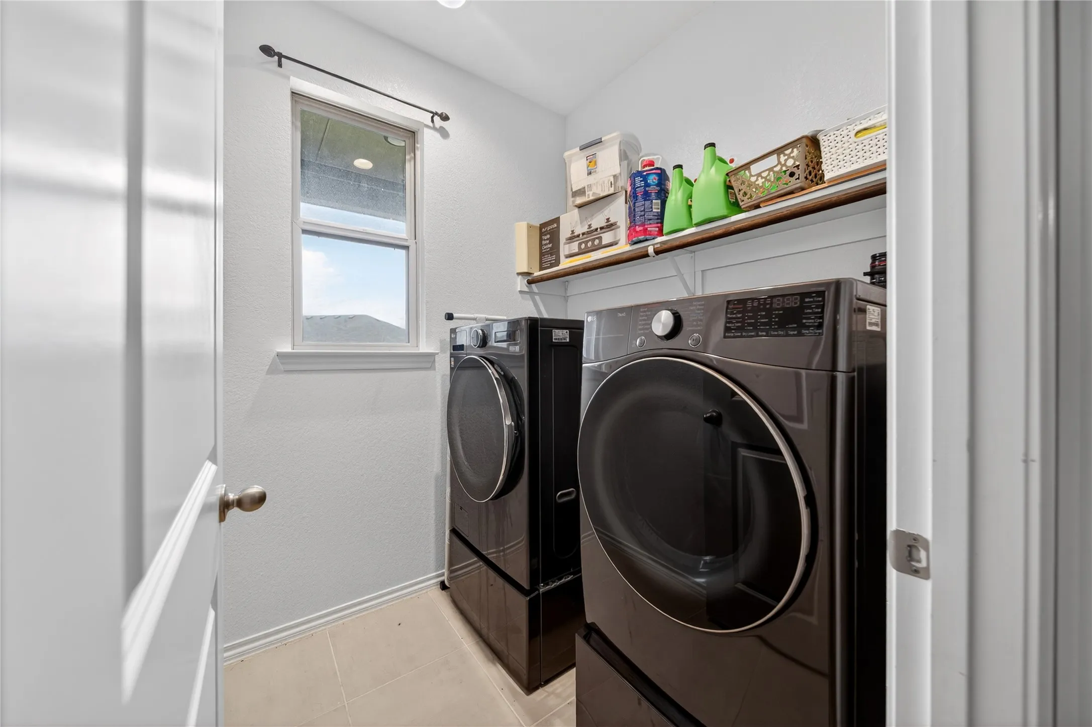 Single Family Residence For Sale in Tarrant County , 3625 Saint Vincent Road, Fort Worth, Texas 76123, 5 Bedroom, 3 Bathroom, 2 Garage spaces, 2,800 Sqft, built in 2024, mls#21301818, Real Estate Agent in Fort Worth, Homes For Sale in Tarrant county, Homes For Sale in Fort Worth, Realtor in Fort Worth Texas, Real Estate Brokerage Independent Realty Texas, Luminita Cordes Realtor