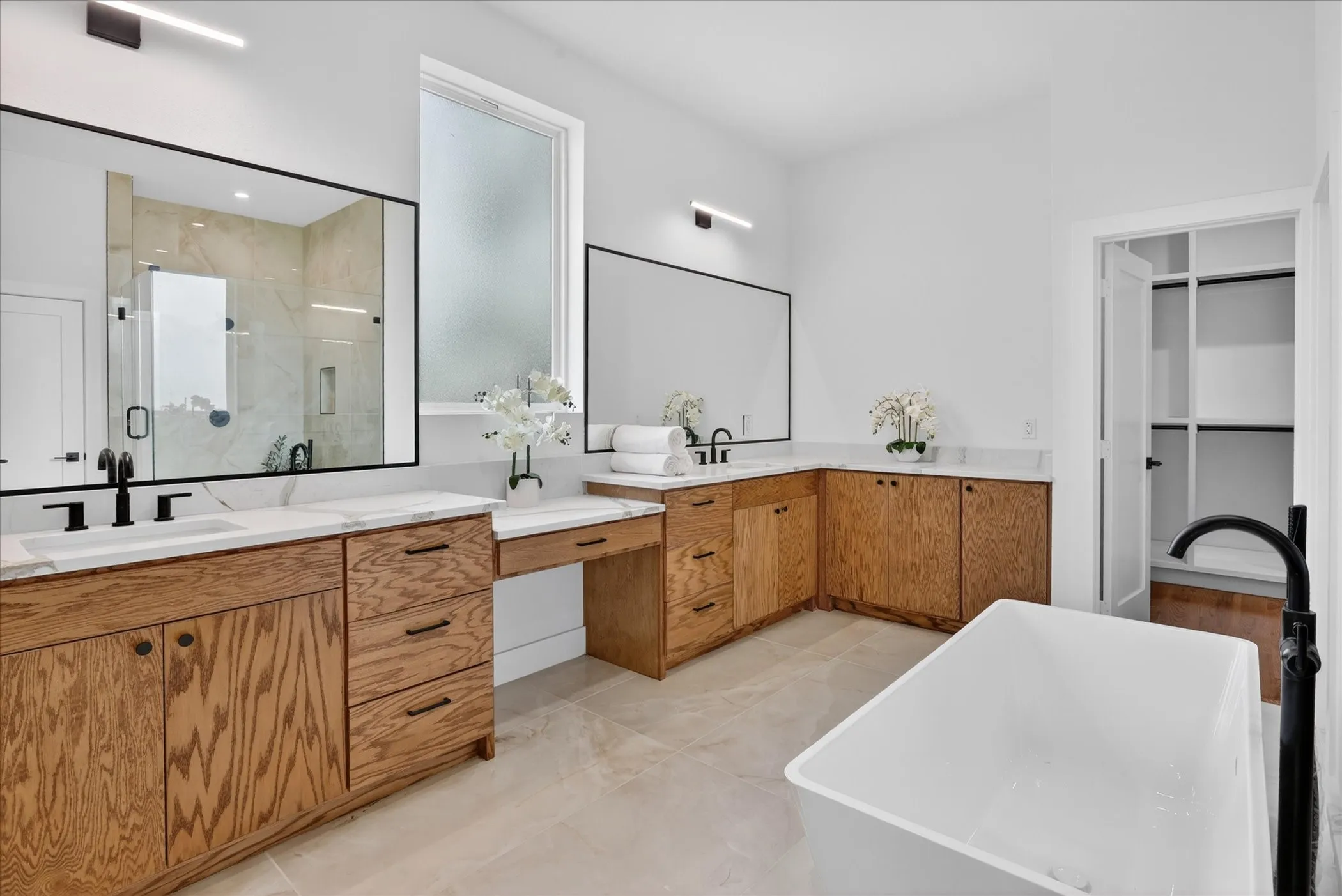 Single Family Residence For Sale in Dallas County , 1727 Ramsey, Dallas, Texas 75216, 4 Bedroom, 5 Bathroom, 2 Garage spaces, 2,702 Sqft, built in 2026, mls#21301953, Real Estate Agent in Dallas, Homes For Sale in Dallas county, Homes For Sale in Dallas, Realtor in Dallas Texas, Real Estate Brokerage Independent Realty Texas, Luminita Cordes Realtor