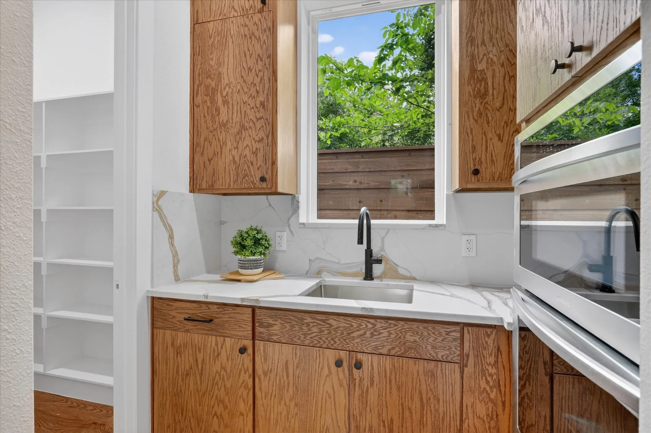 Single Family Residence For Sale in Dallas County , 1727 Ramsey, Dallas, Texas 75216, 4 Bedroom, 5 Bathroom, 2 Garage spaces, 2,702 Sqft, built in 2026, mls#21301953, Real Estate Agent in Dallas, Homes For Sale in Dallas county, Homes For Sale in Dallas, Realtor in Dallas Texas, Real Estate Brokerage Independent Realty Texas, Luminita Cordes Realtor