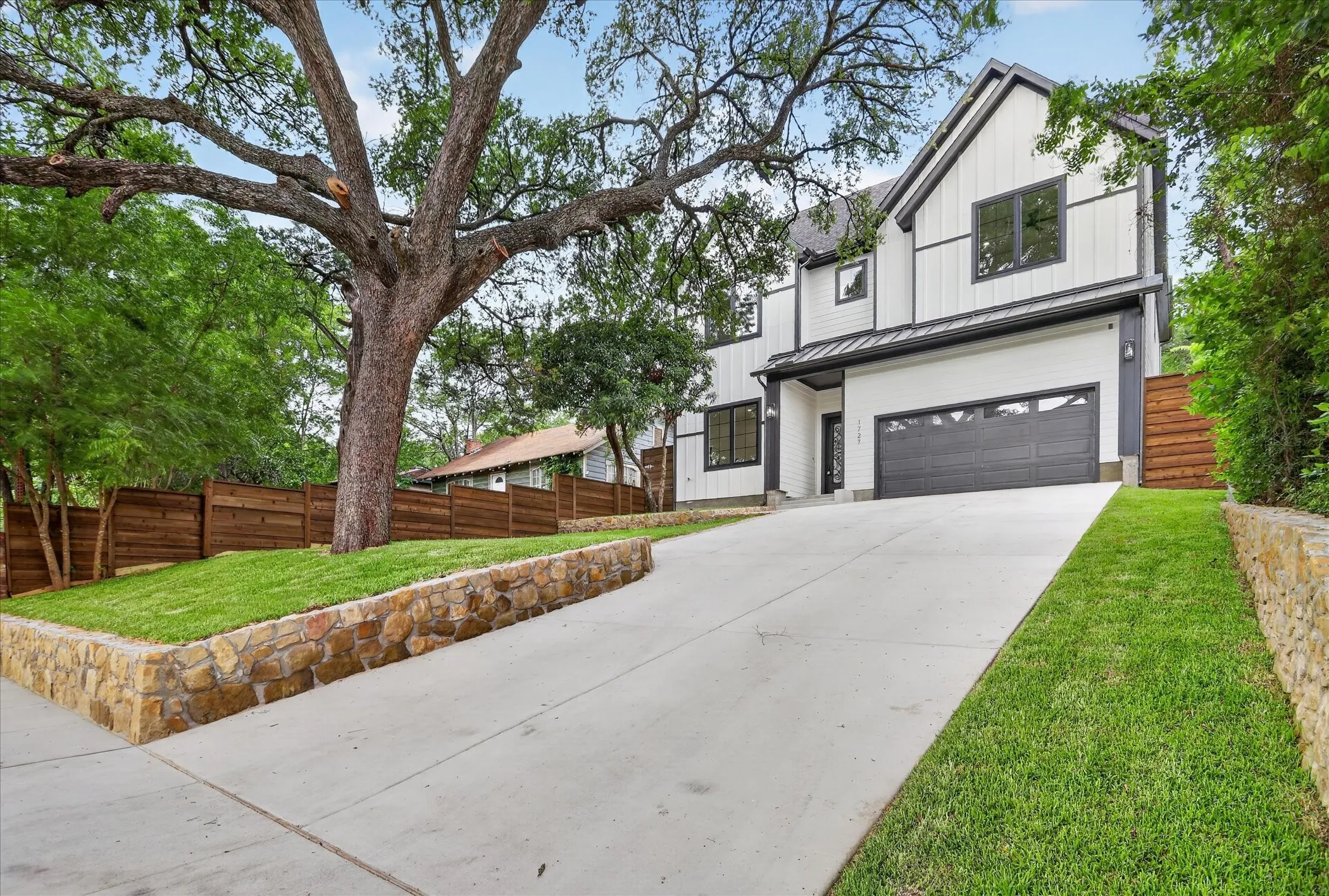 Single Family Residence For Sale in Dallas County , 1727 Ramsey, Dallas, Texas 75216, 4 Bedroom, 5 Bathroom, 2 Garage spaces, 2,702 Sqft, built in 2026, mls#21301953, Real Estate Agent in Dallas, Homes For Sale in Dallas county, Homes For Sale in Dallas, Realtor in Dallas Texas, Real Estate Brokerage Independent Realty Texas, Luminita Cordes Realtor