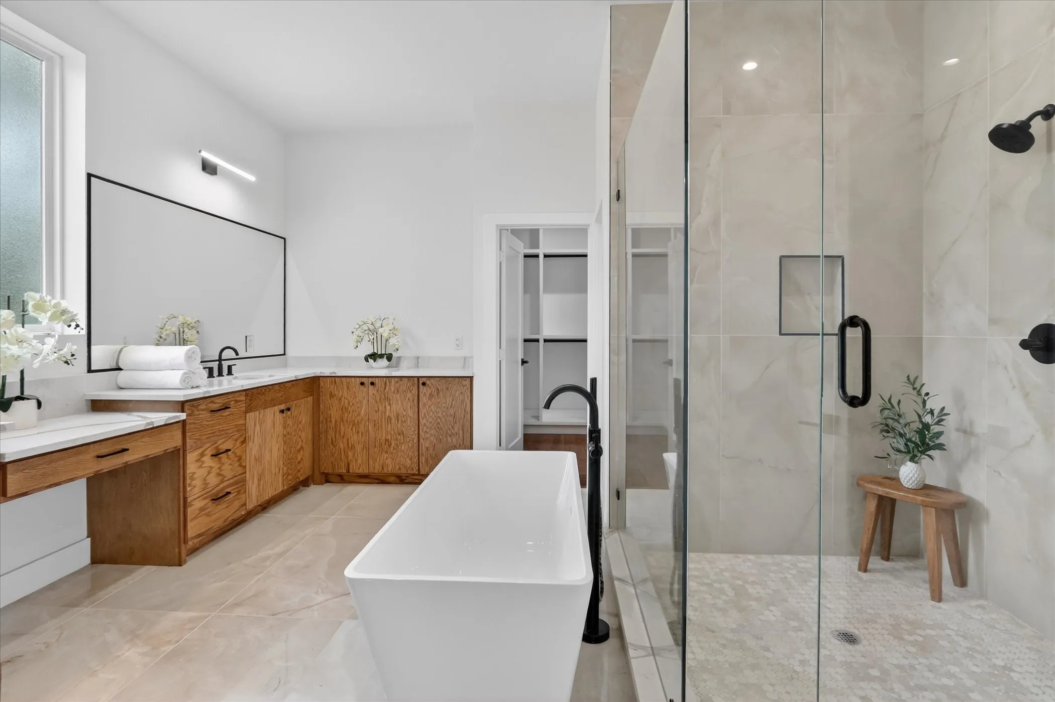 Single Family Residence For Sale in Dallas County , 1727 Ramsey, Dallas, Texas 75216, 4 Bedroom, 5 Bathroom, 2 Garage spaces, 2,702 Sqft, built in 2026, mls#21301953, Real Estate Agent in Dallas, Homes For Sale in Dallas county, Homes For Sale in Dallas, Realtor in Dallas Texas, Real Estate Brokerage Independent Realty Texas, Luminita Cordes Realtor