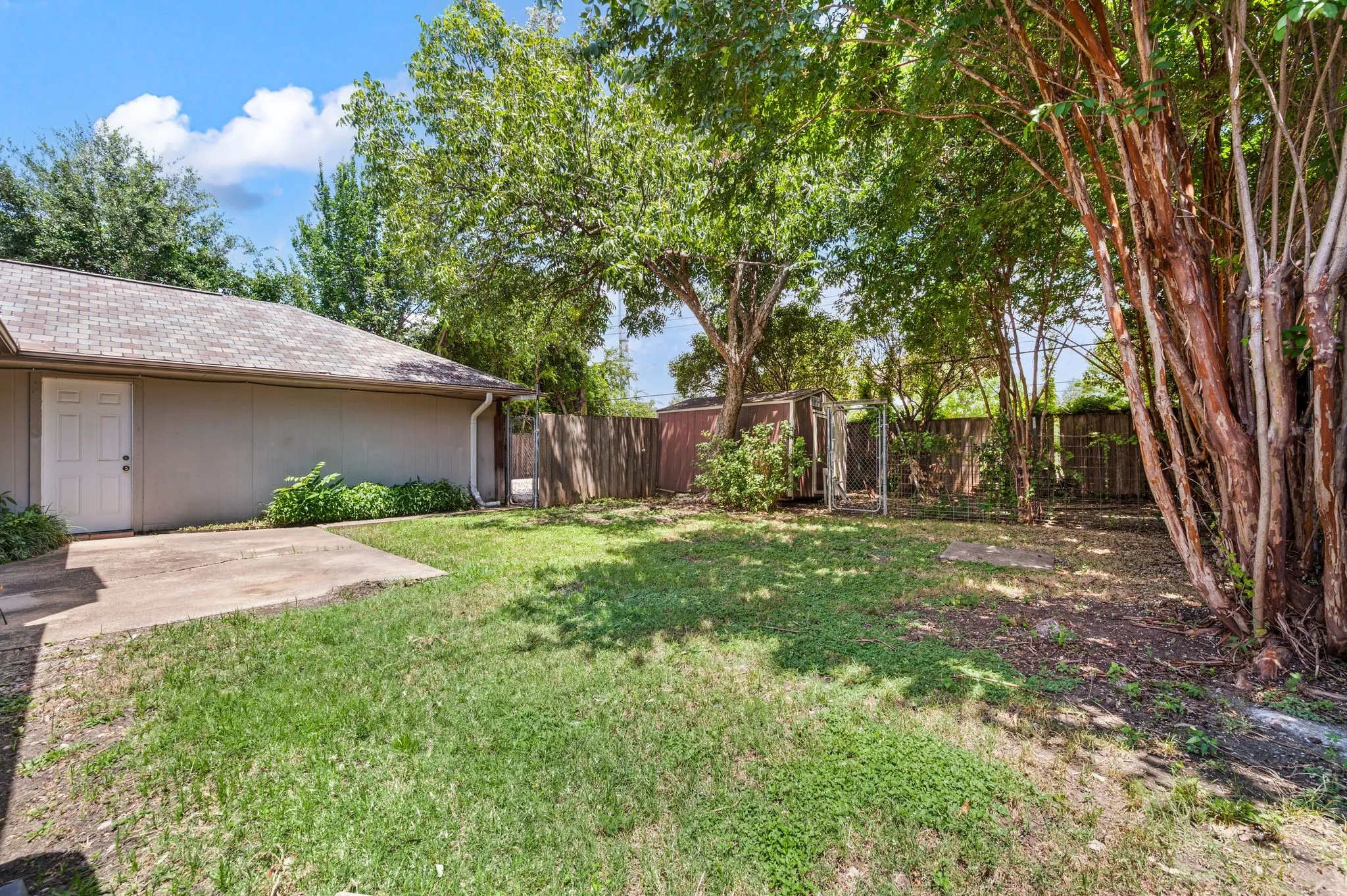 Single Family Residence For Sale in Dallas County , 8709 Forest Green Drive, Dallas, Texas 75243, 3 Bedroom, 3 Bathroom, 2 Garage spaces, 2,103 Sqft, built in 1974, mls#21301879, Real Estate Agent in Dallas, Homes For Sale in Dallas county, Homes For Sale in Dallas, Realtor in Dallas Texas, Real Estate Brokerage Independent Realty Texas, Luminita Cordes Realtor