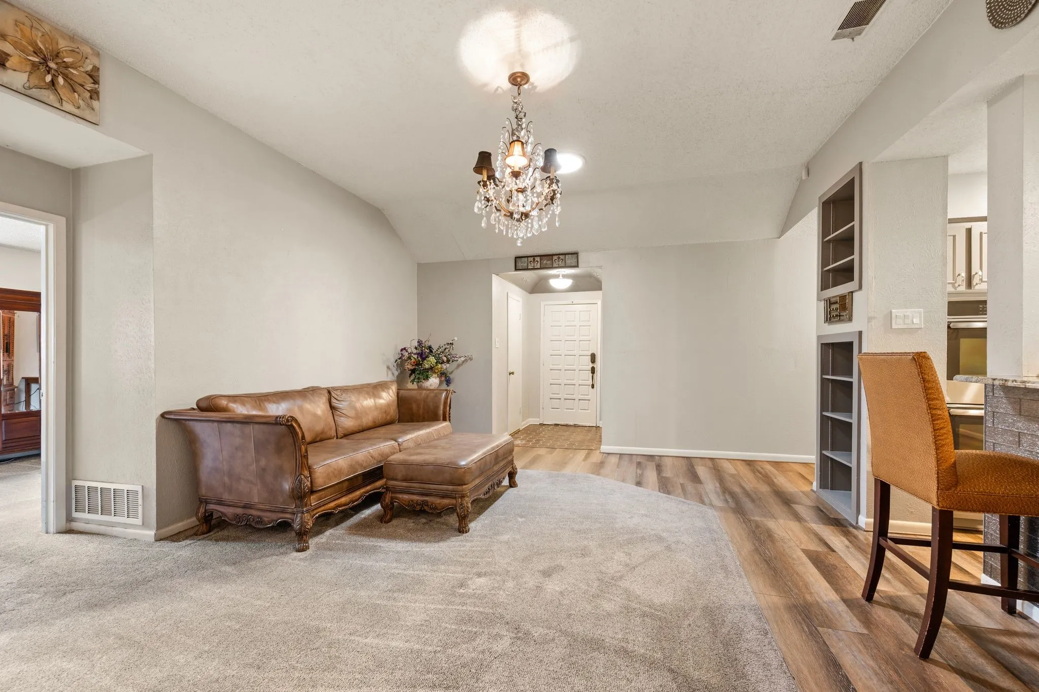 Single Family Residence For Sale in Dallas County , 8709 Forest Green Drive, Dallas, Texas 75243, 3 Bedroom, 3 Bathroom, 2 Garage spaces, 2,103 Sqft, built in 1974, mls#21301879, Real Estate Agent in Dallas, Homes For Sale in Dallas county, Homes For Sale in Dallas, Realtor in Dallas Texas, Real Estate Brokerage Independent Realty Texas, Luminita Cordes Realtor