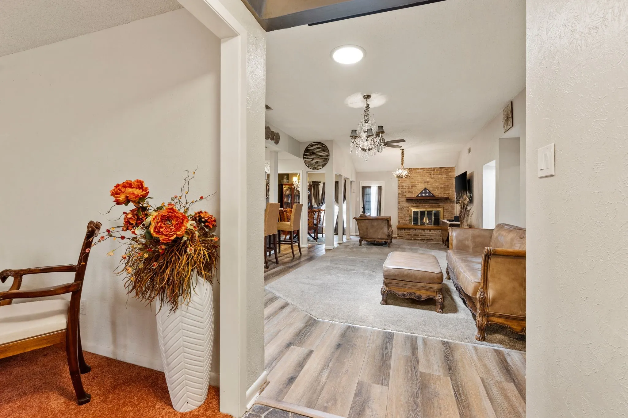 Single Family Residence For Sale in Dallas County , 8709 Forest Green Drive, Dallas, Texas 75243, 3 Bedroom, 3 Bathroom, 2 Garage spaces, 2,103 Sqft, built in 1974, mls#21301879, Real Estate Agent in Dallas, Homes For Sale in Dallas county, Homes For Sale in Dallas, Realtor in Dallas Texas, Real Estate Brokerage Independent Realty Texas, Luminita Cordes Realtor