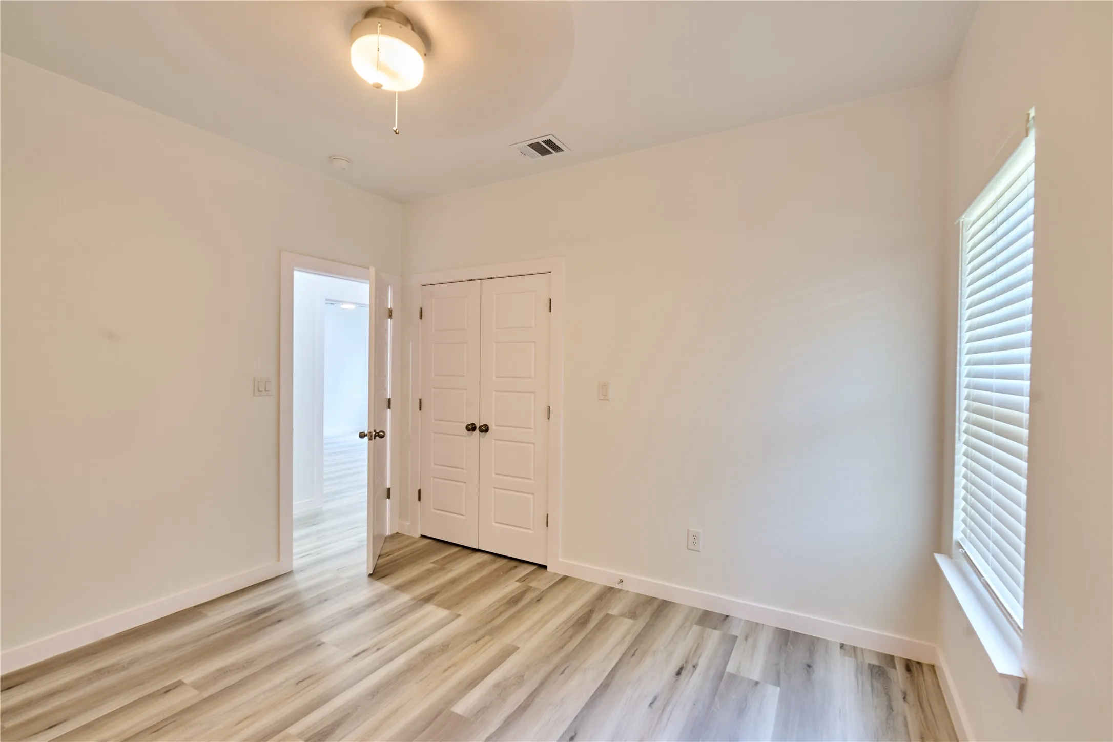 Single Family Residence For Sale in Tarrant County , 1405 E Maddox Avenue, Fort Worth, Texas 76104, 3 Bedroom, 2 Bathroom, 2 Garage spaces, 1,591 Sqft, built in 2026, mls#21301951, Real Estate Agent in Fort Worth, Homes For Sale in Tarrant county, Homes For Sale in Fort Worth, Realtor in Fort Worth Texas, Real Estate Brokerage Independent Realty Texas, Luminita Cordes Realtor