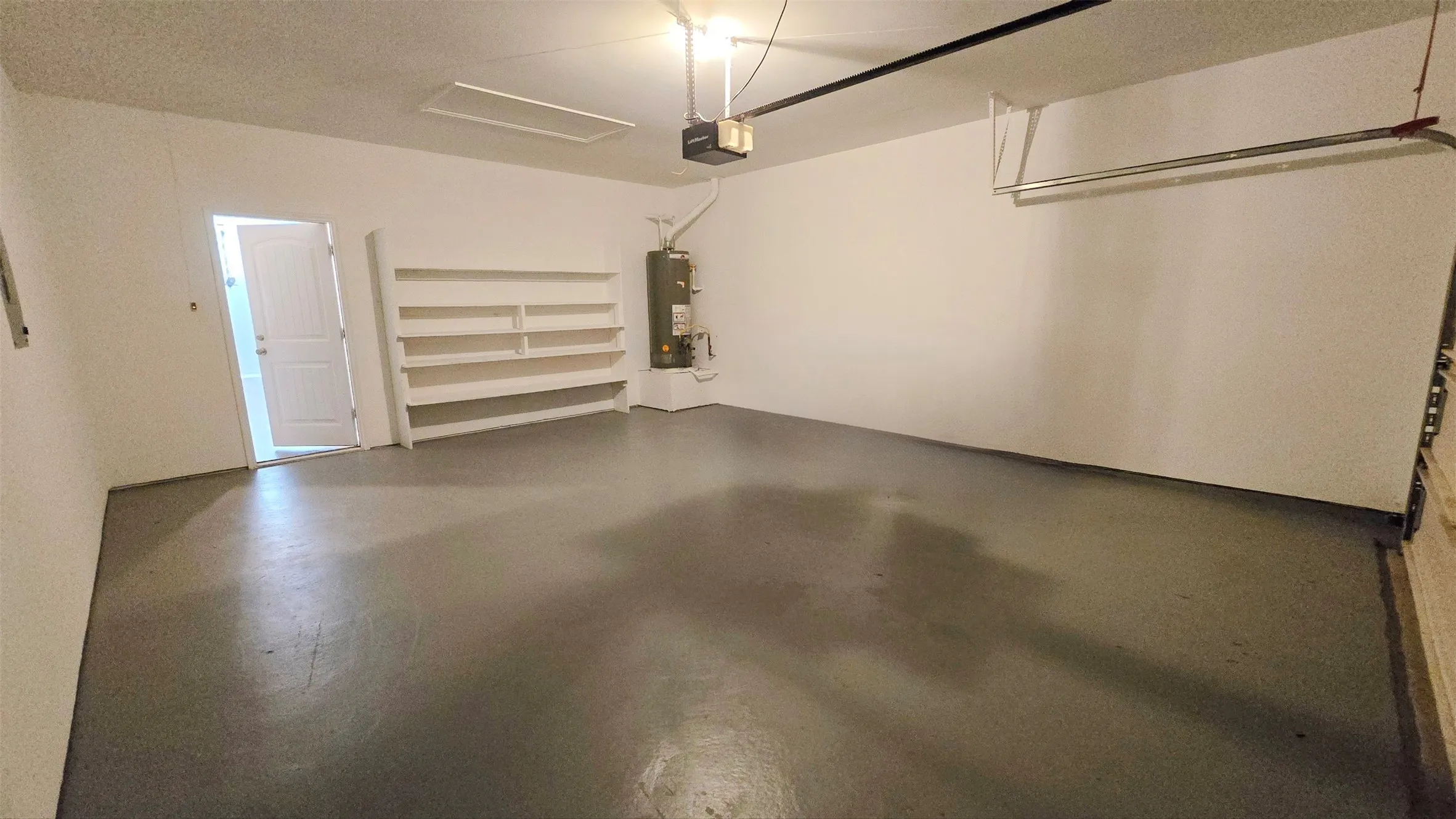 Single Family Residence For Sale in Collin County , 2101 Shady Glen Trail, Princeton, Texas 75407, 5 Bedroom, 3 Bathroom, 2 Garage spaces, 2,606 Sqft, built in 2015, mls#21301974, Real Estate Agent in Princeton, Homes For Sale in Collin county, Homes For Sale in Princeton, Realtor in Princeton Texas, Real Estate Brokerage Independent Realty Texas, Luminita Cordes Realtor