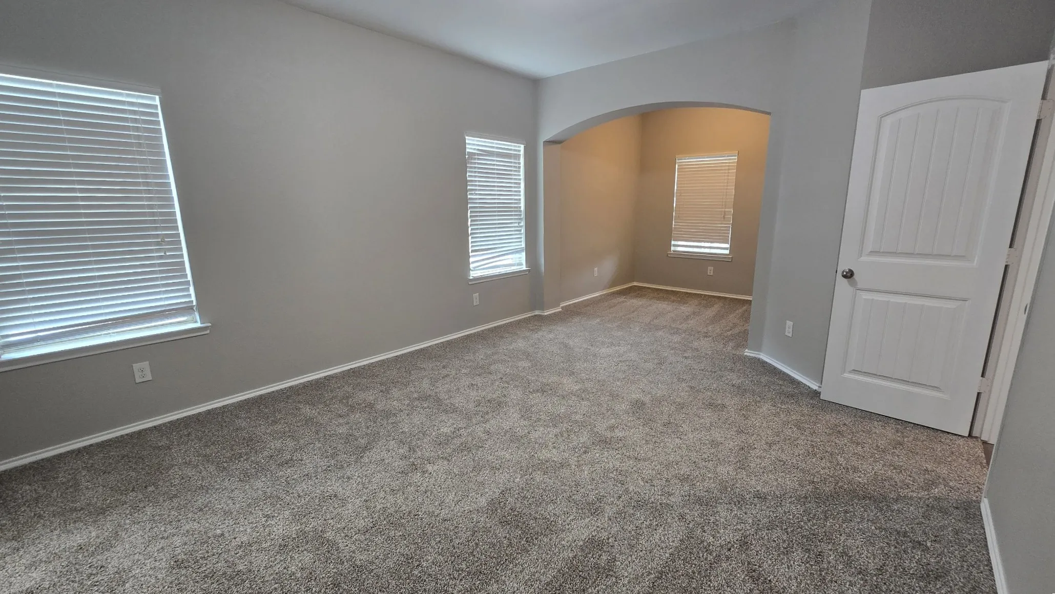 Single Family Residence For Sale in Collin County , 2101 Shady Glen Trail, Princeton, Texas 75407, 5 Bedroom, 3 Bathroom, 2 Garage spaces, 2,606 Sqft, built in 2015, mls#21301974, Real Estate Agent in Princeton, Homes For Sale in Collin county, Homes For Sale in Princeton, Realtor in Princeton Texas, Real Estate Brokerage Independent Realty Texas, Luminita Cordes Realtor