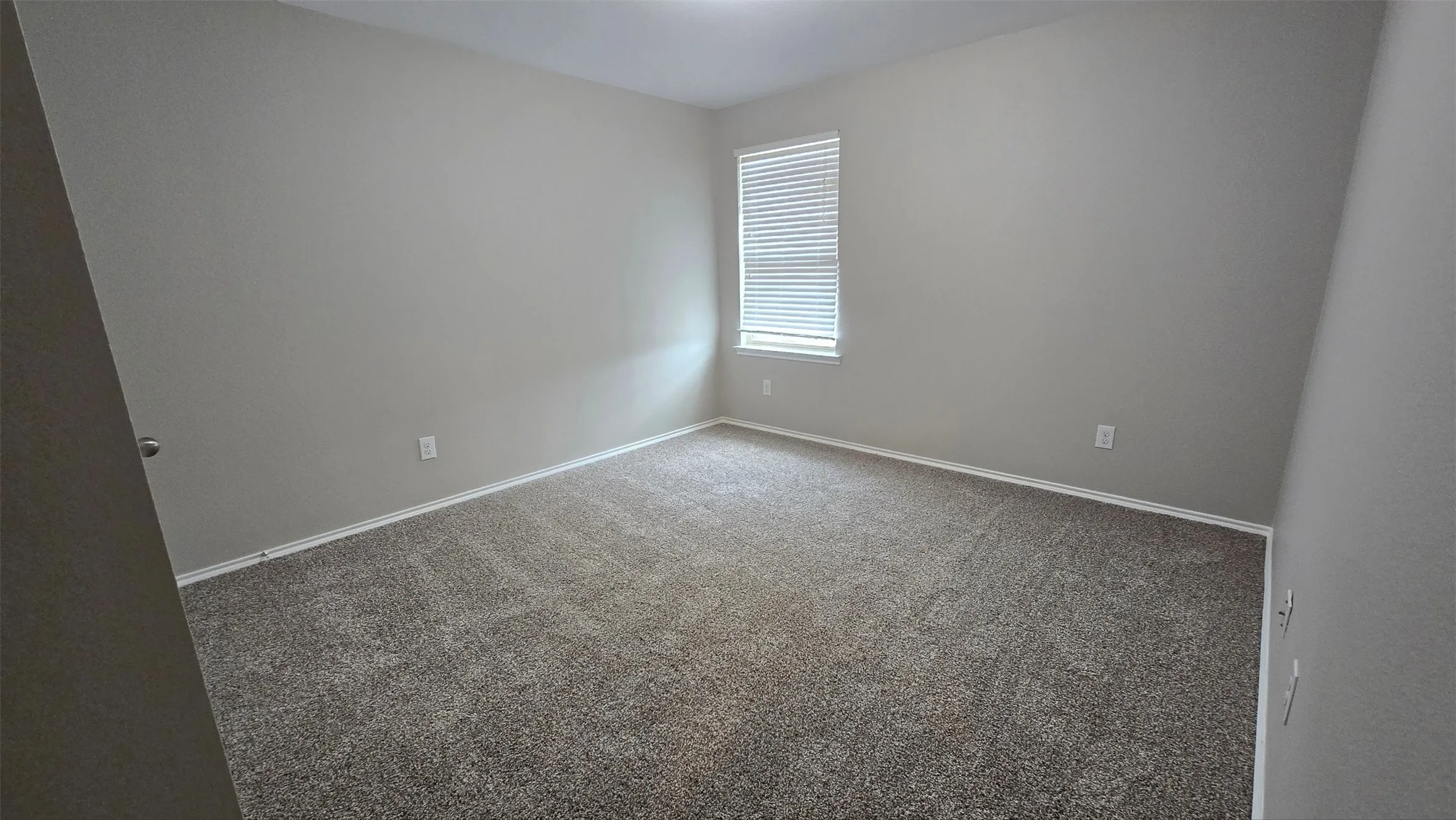 Single Family Residence For Sale in Collin County , 2101 Shady Glen Trail, Princeton, Texas 75407, 5 Bedroom, 3 Bathroom, 2 Garage spaces, 2,606 Sqft, built in 2015, mls#21301974, Real Estate Agent in Princeton, Homes For Sale in Collin county, Homes For Sale in Princeton, Realtor in Princeton Texas, Real Estate Brokerage Independent Realty Texas, Luminita Cordes Realtor